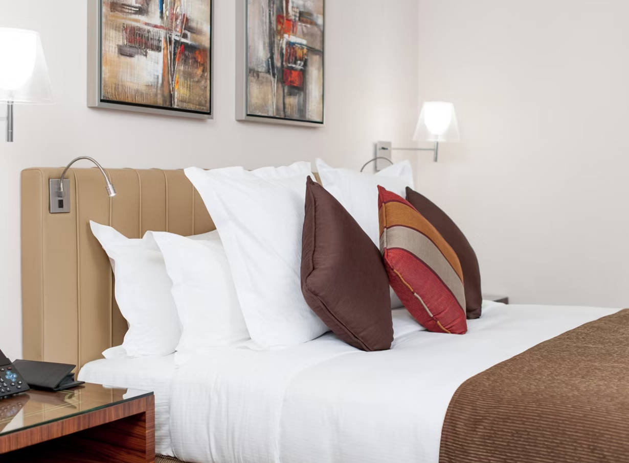 Double Classic Queen Bed