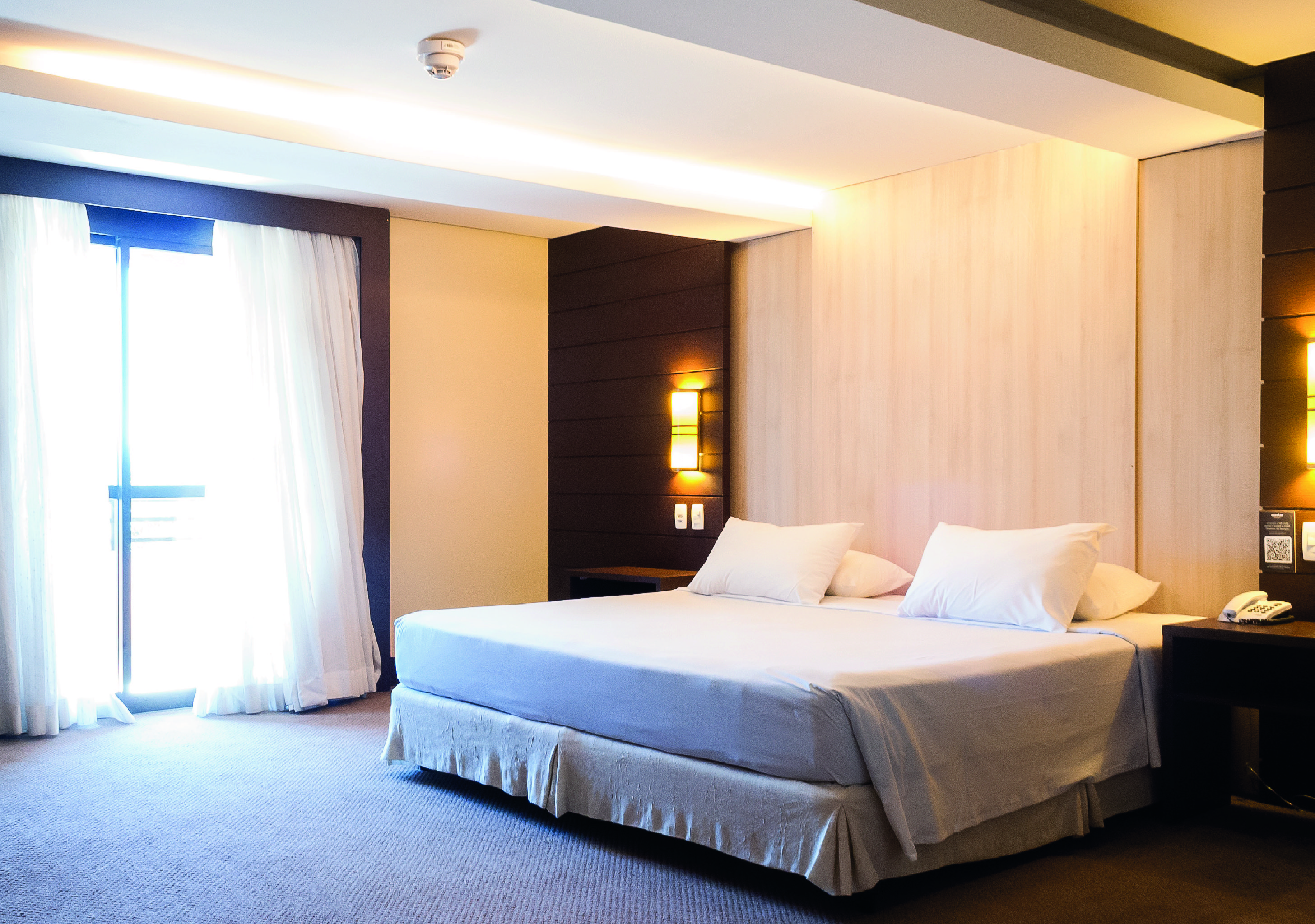 Suite King Size Bed