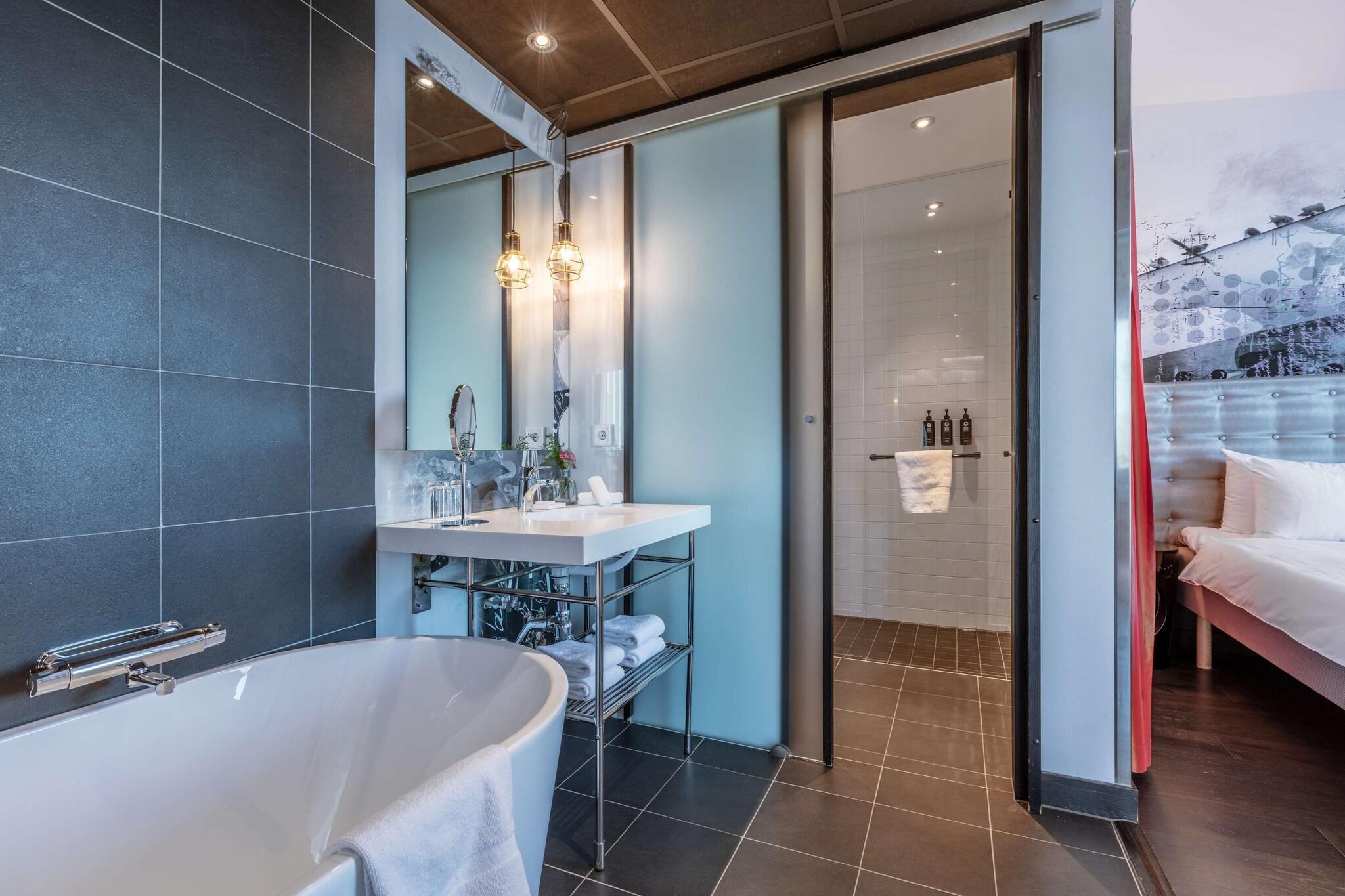 Double Premium King Bed