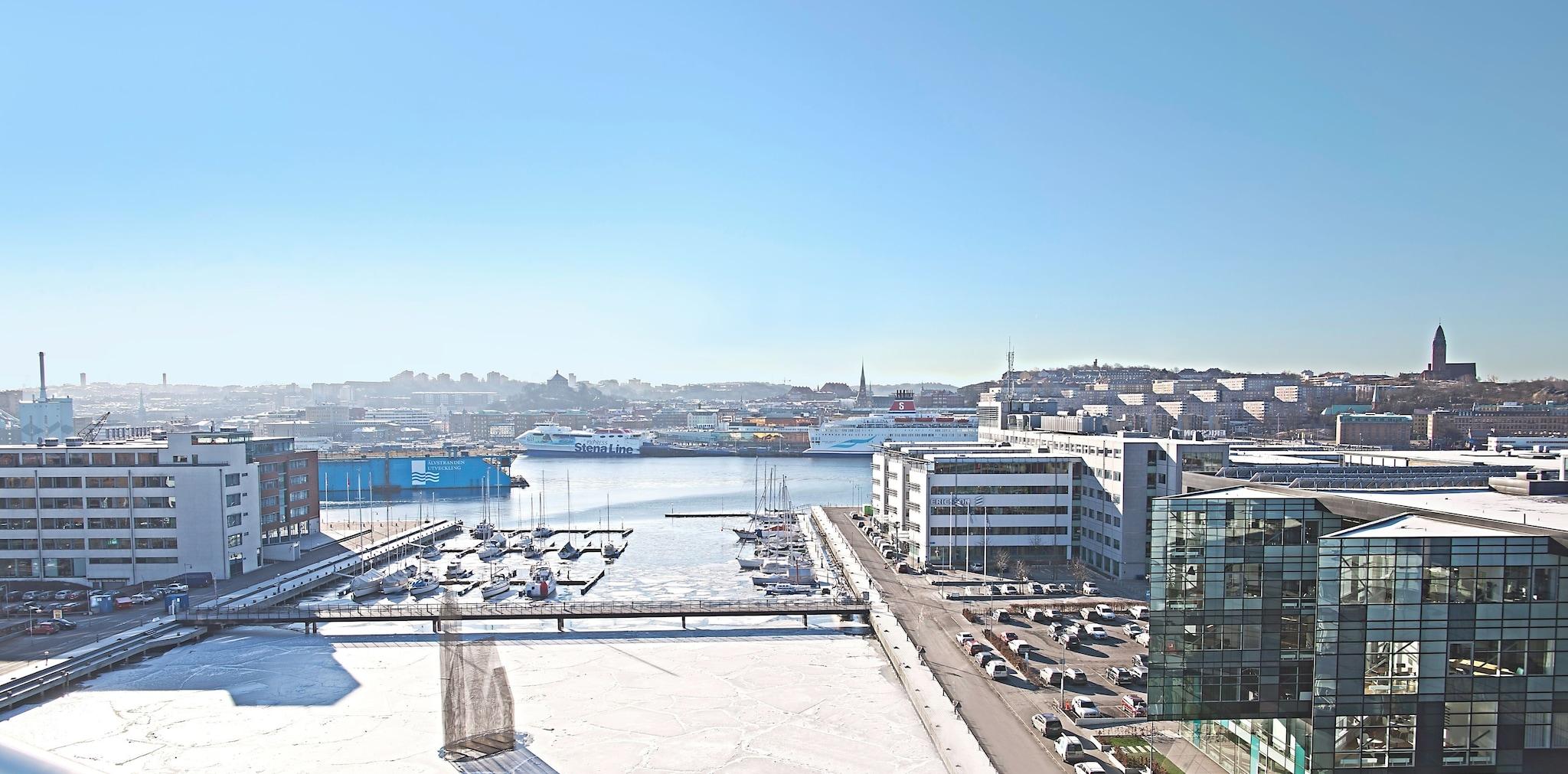 Double Superior King Bed