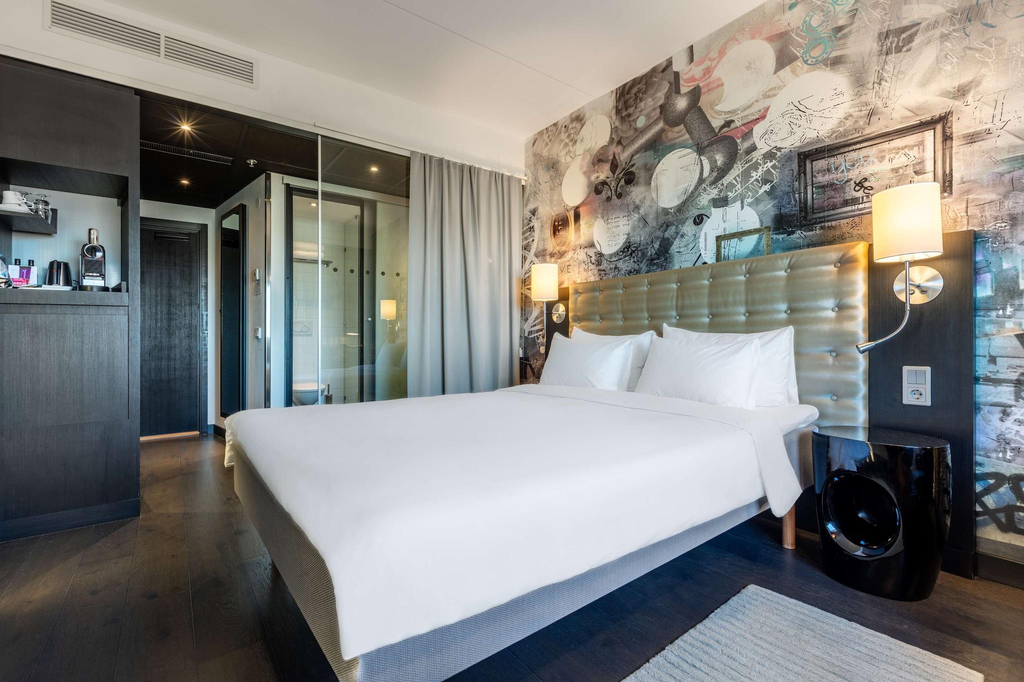 Double Superior King Bed