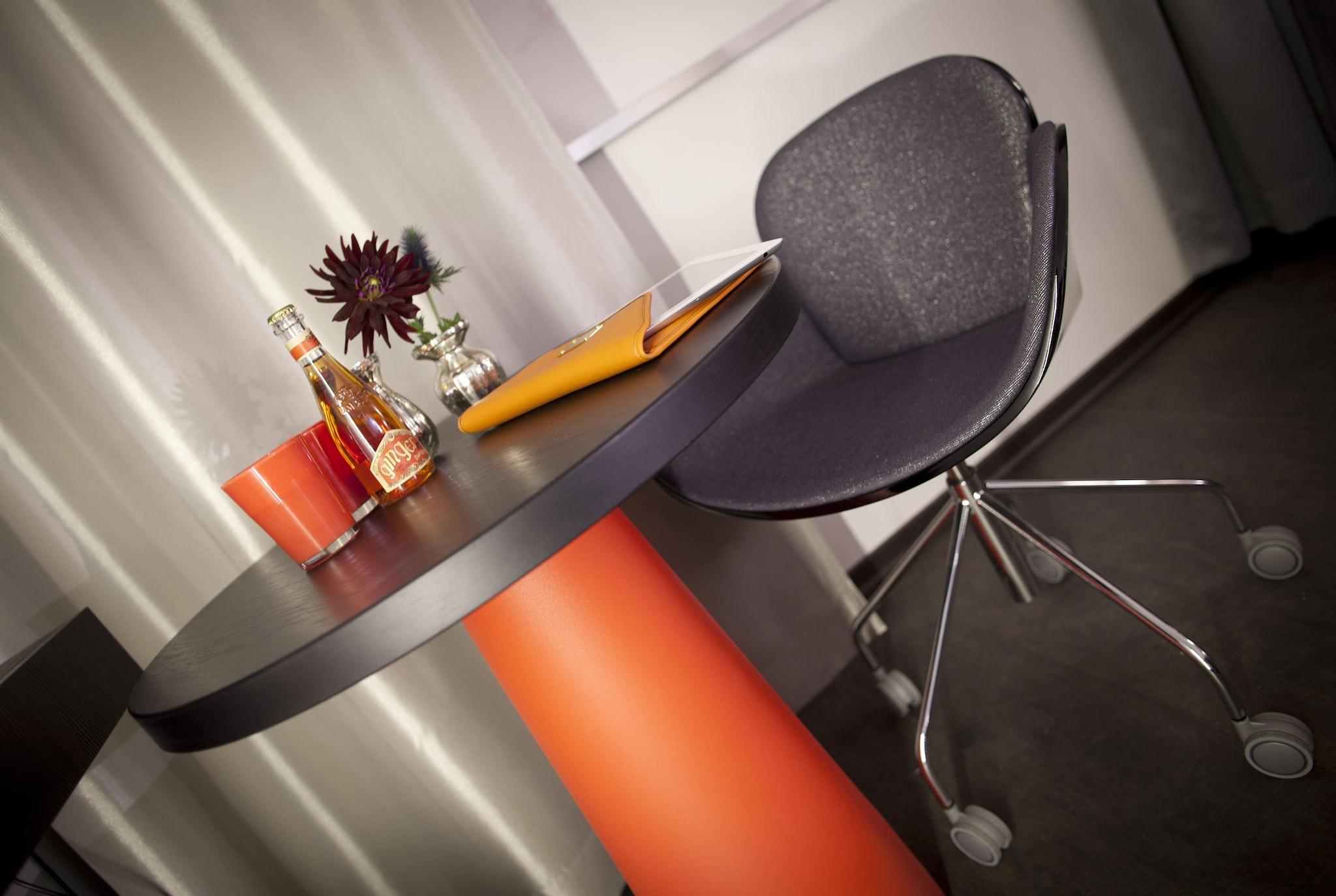 Double Queen Size Bed