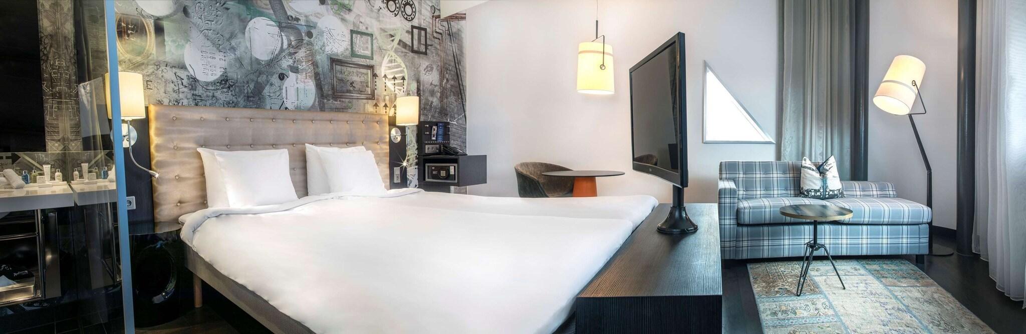 Double Superior King Bed