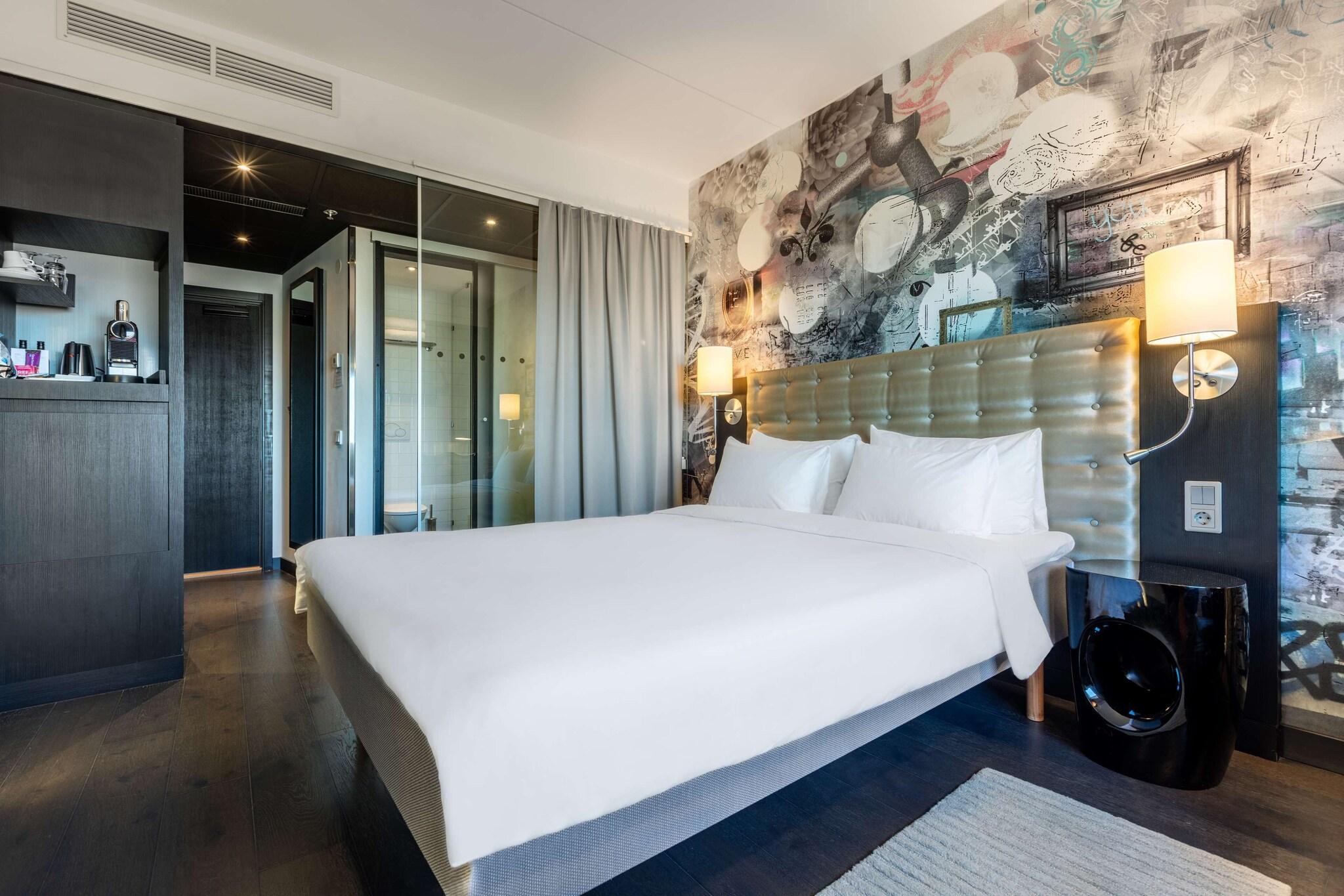 Double Superior King Bed