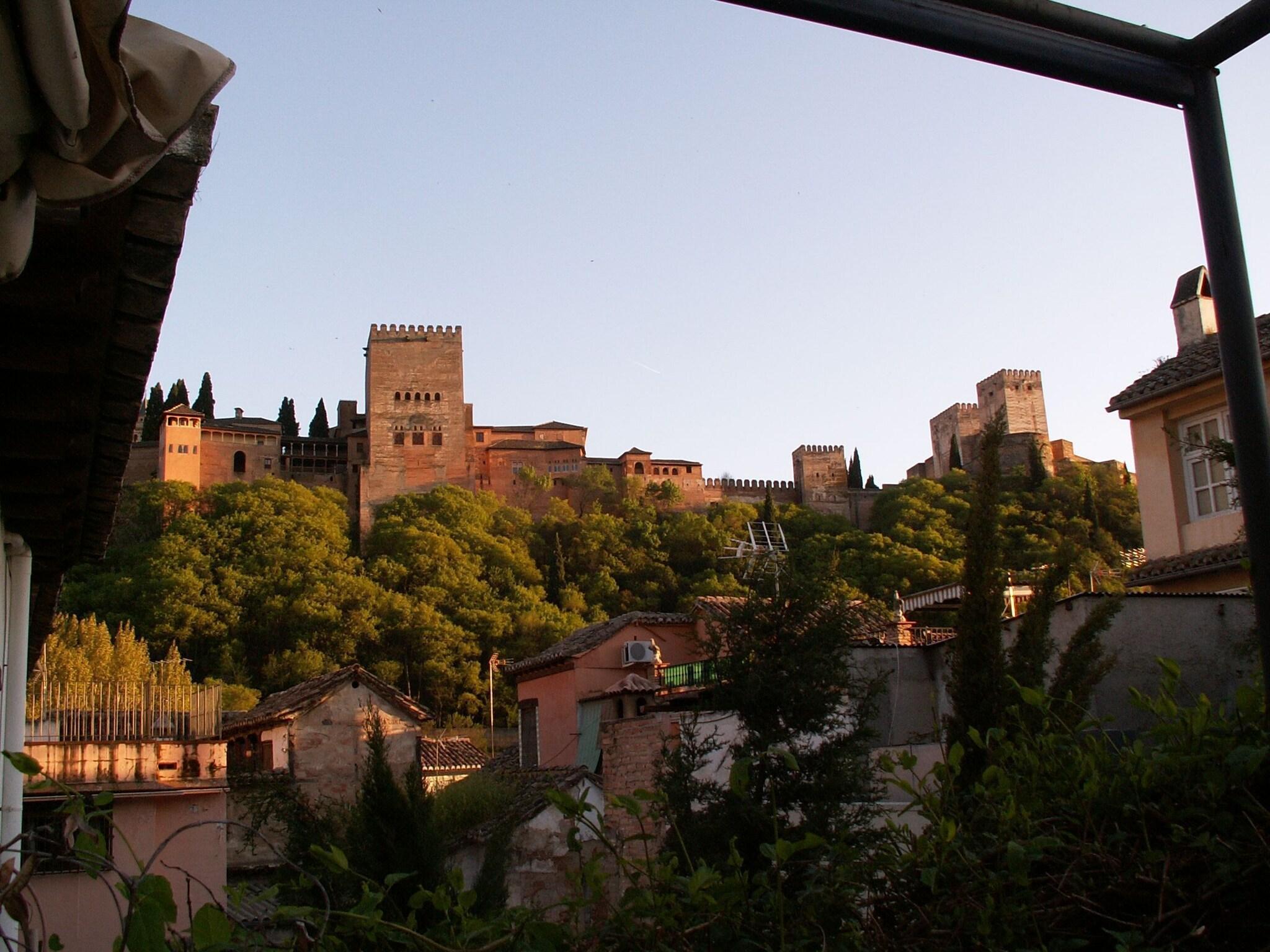 Apartment with Kitchenette