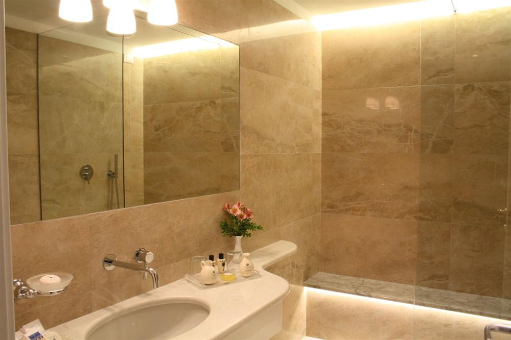 Double or Twin Deluxe