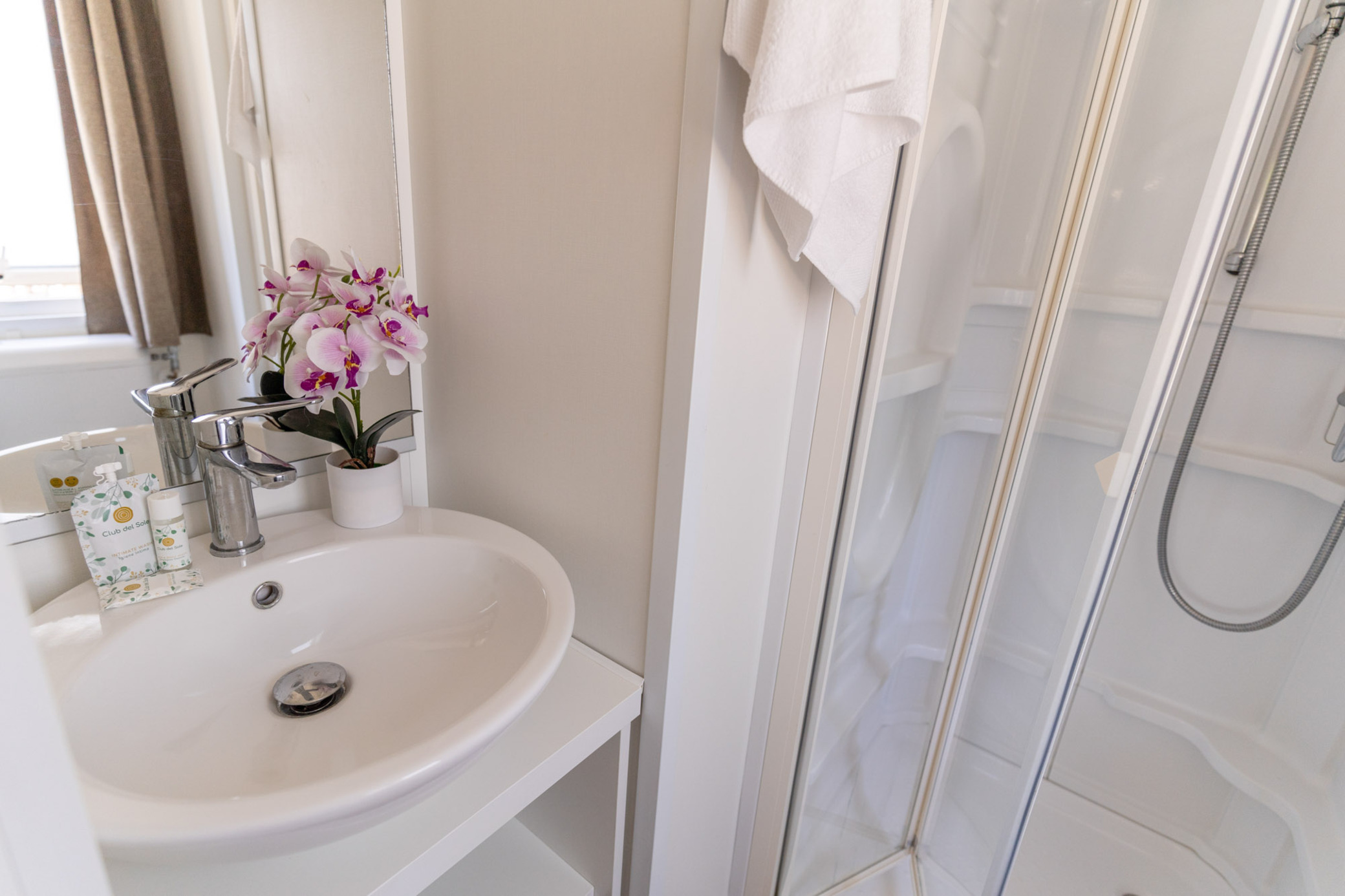 Lodge Capacity 6 Three Bedroom