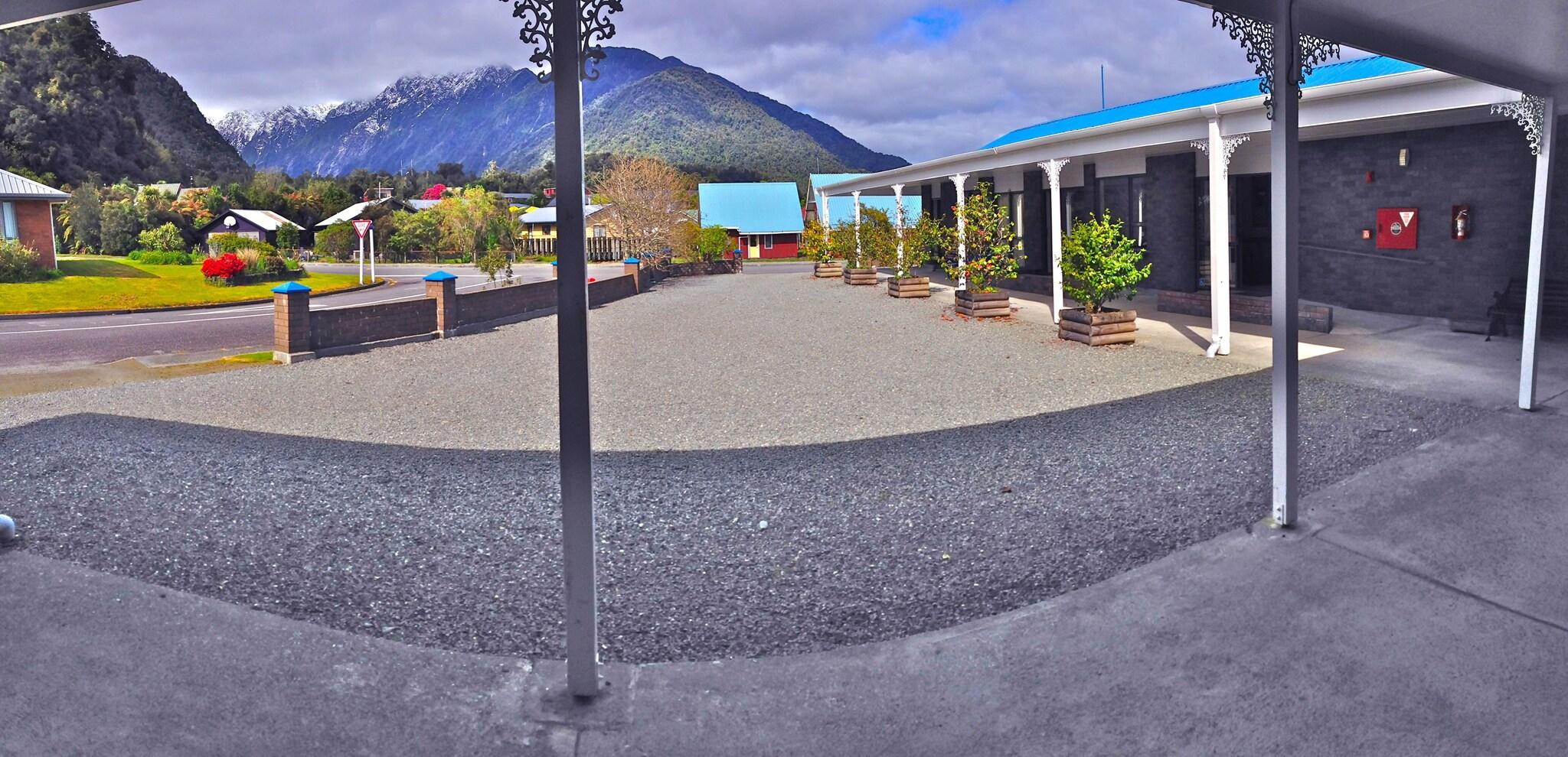 Studio with Kitchenette