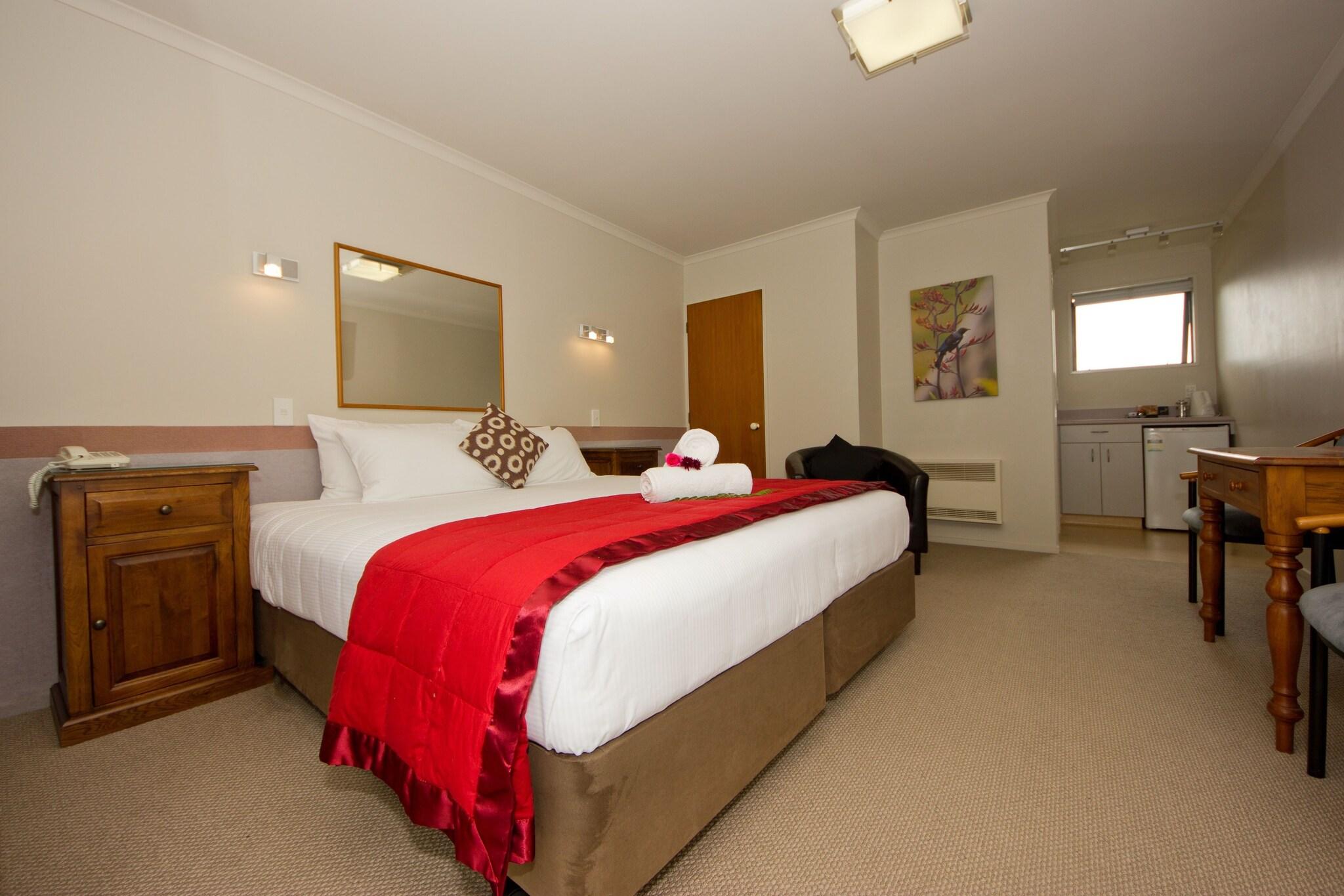 Studio King Size Bed