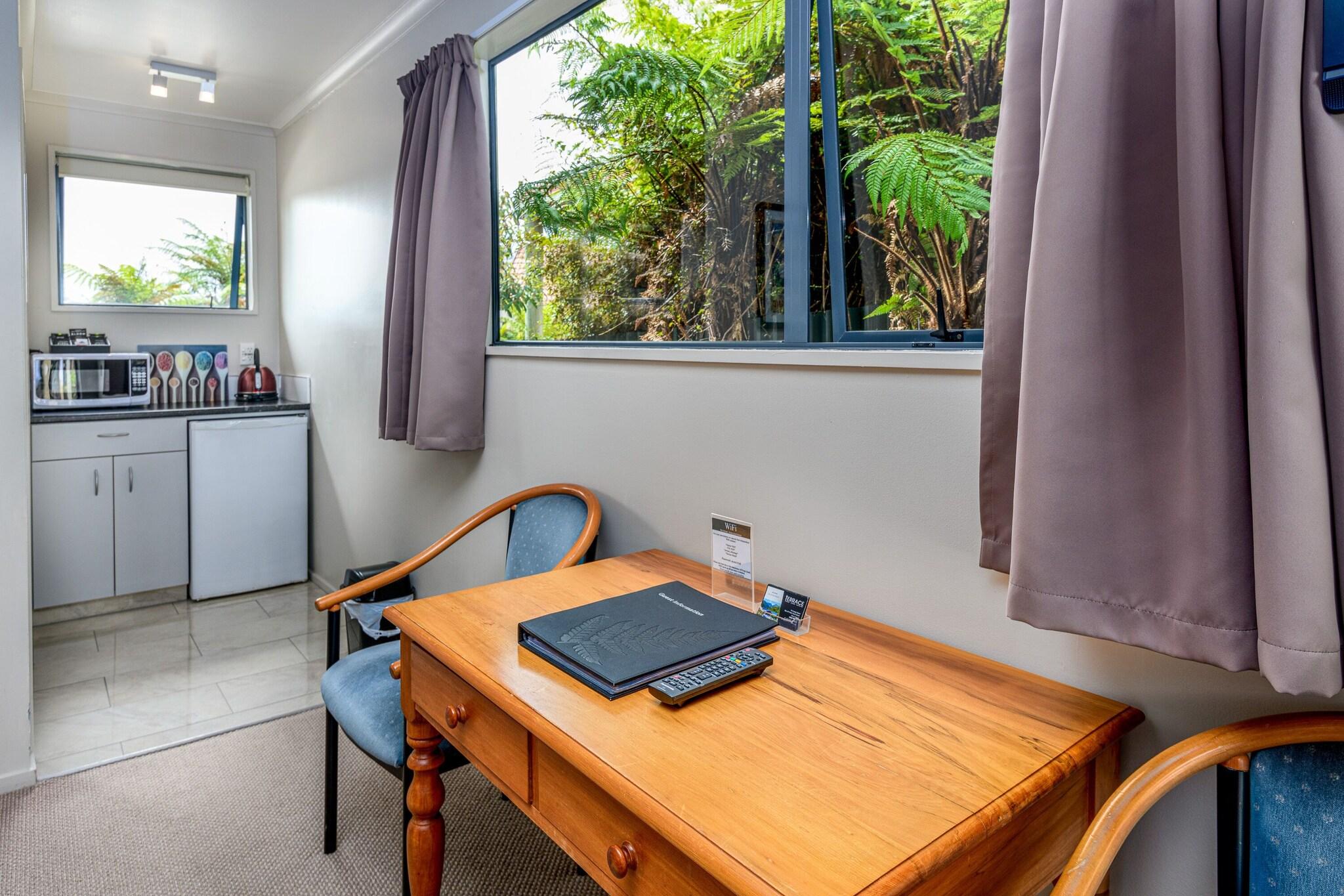 Studio King Size Bed