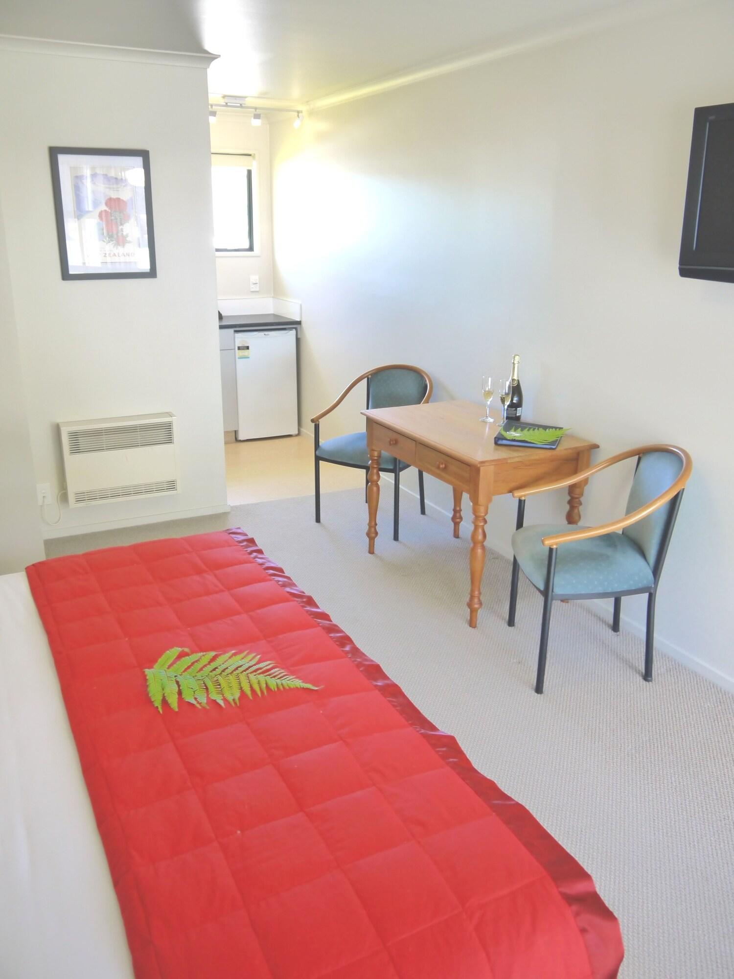 Studio King Size Bed