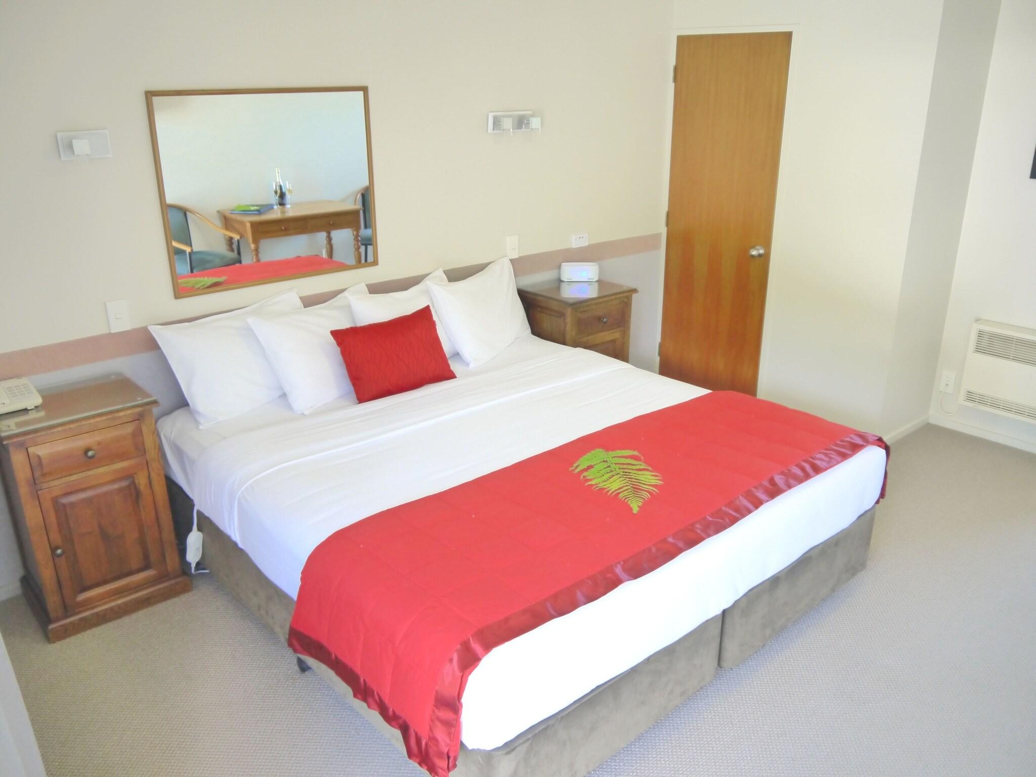 Studio King Size Bed