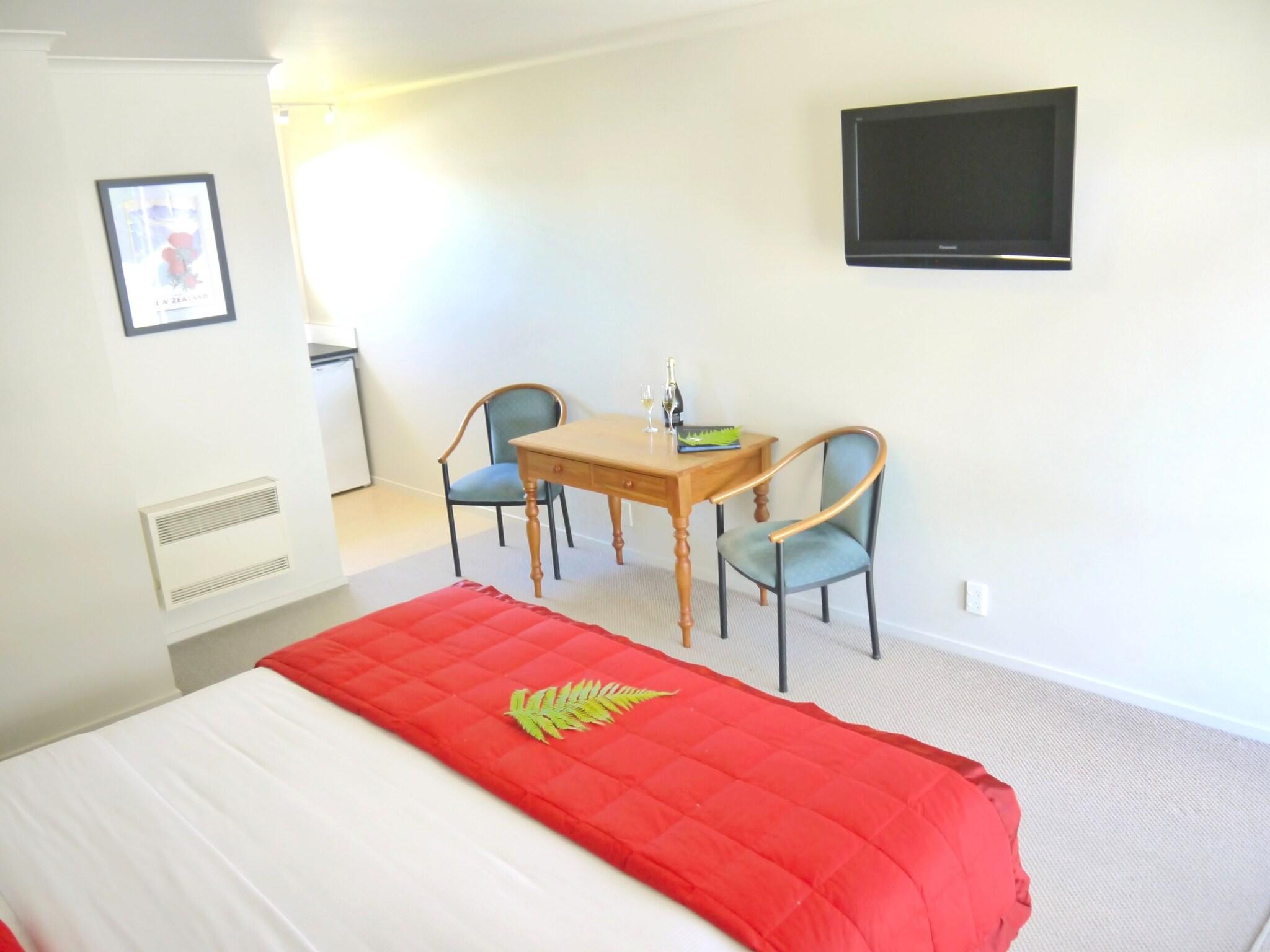 Studio King Size Bed