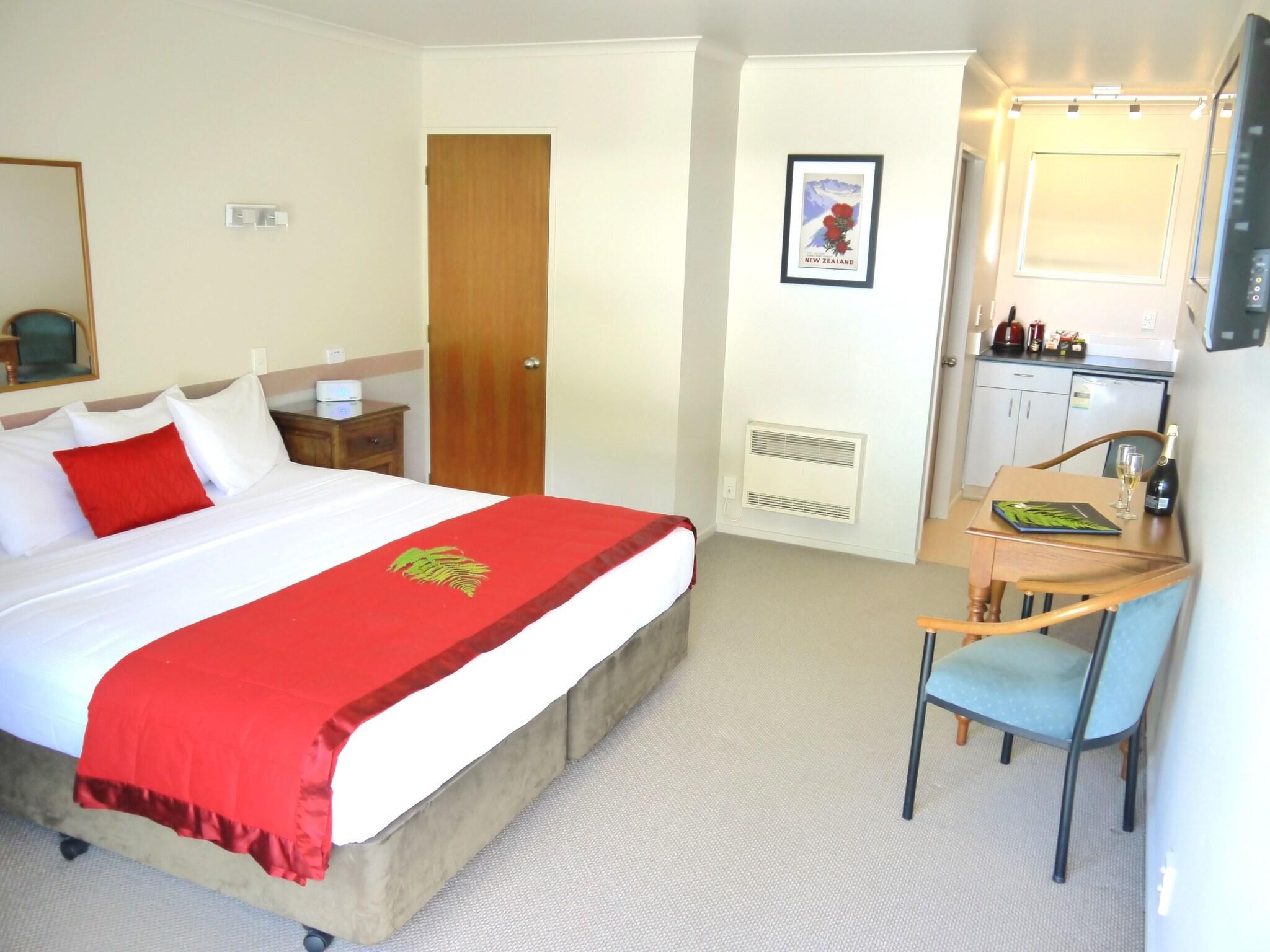 Studio King Size Bed