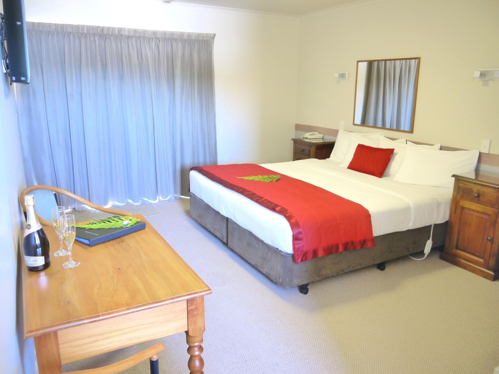 Studio King Size Bed