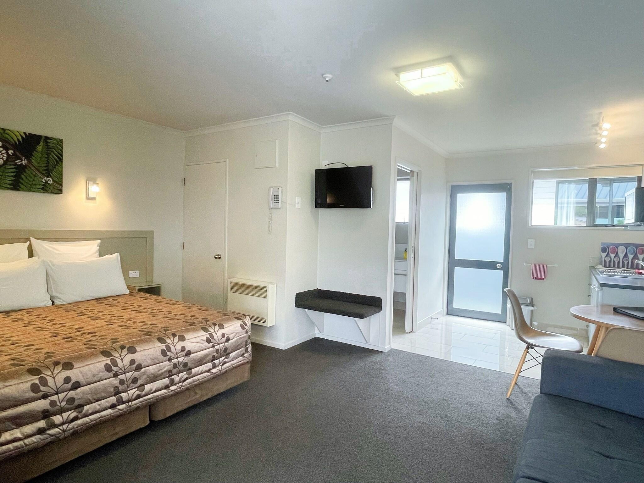 Studio with Kitchenette