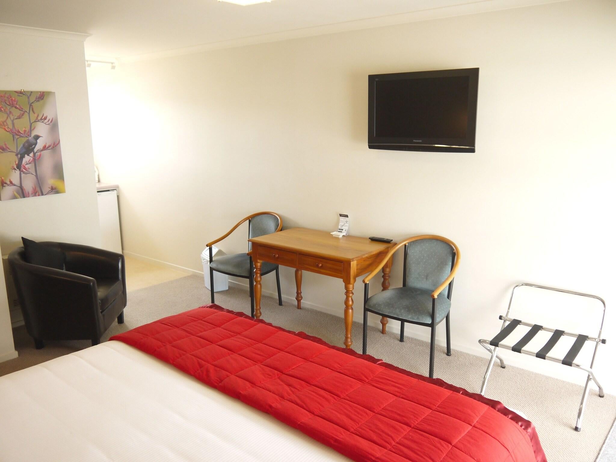 Studio King Size Bed