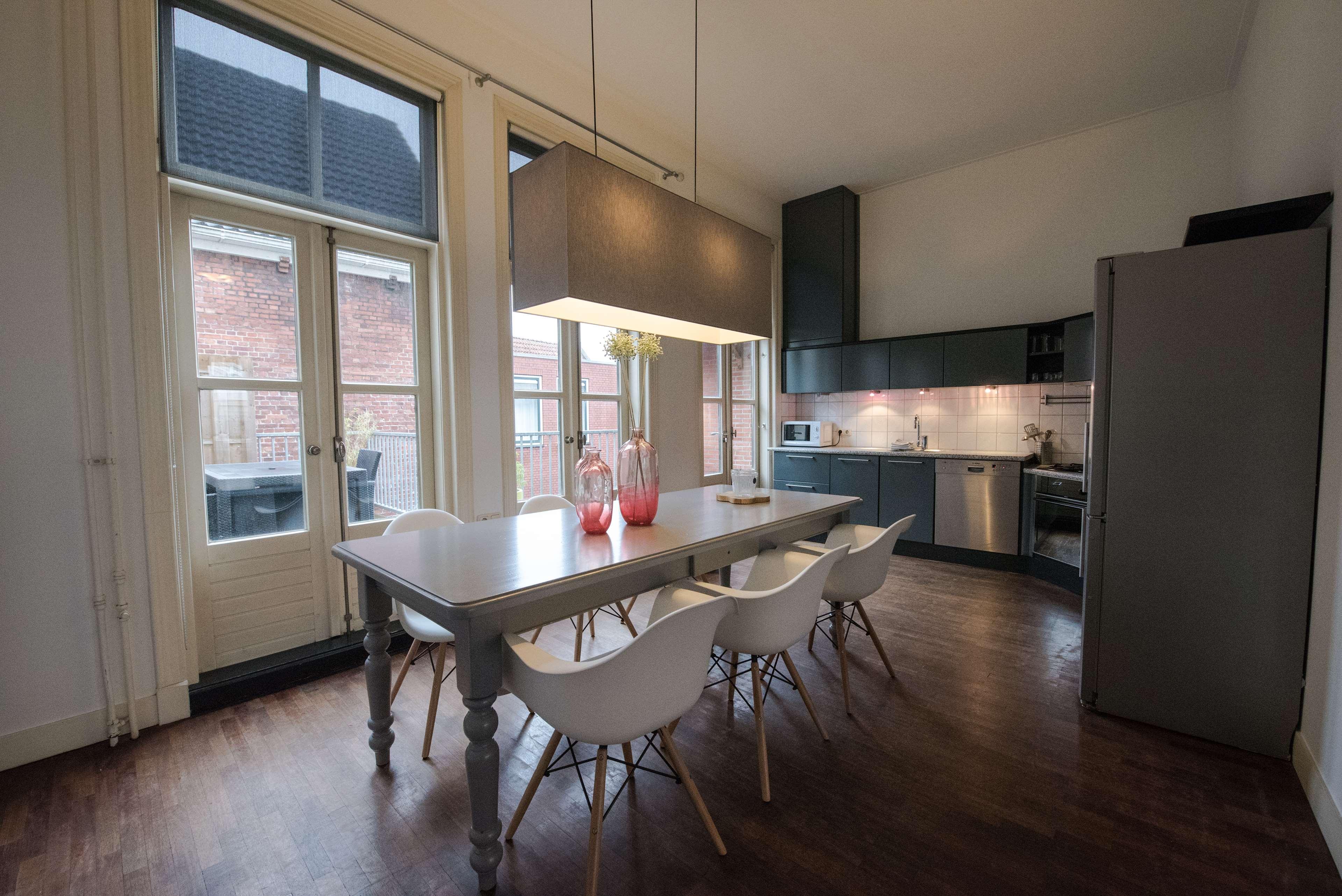 Apartment Capacity 4