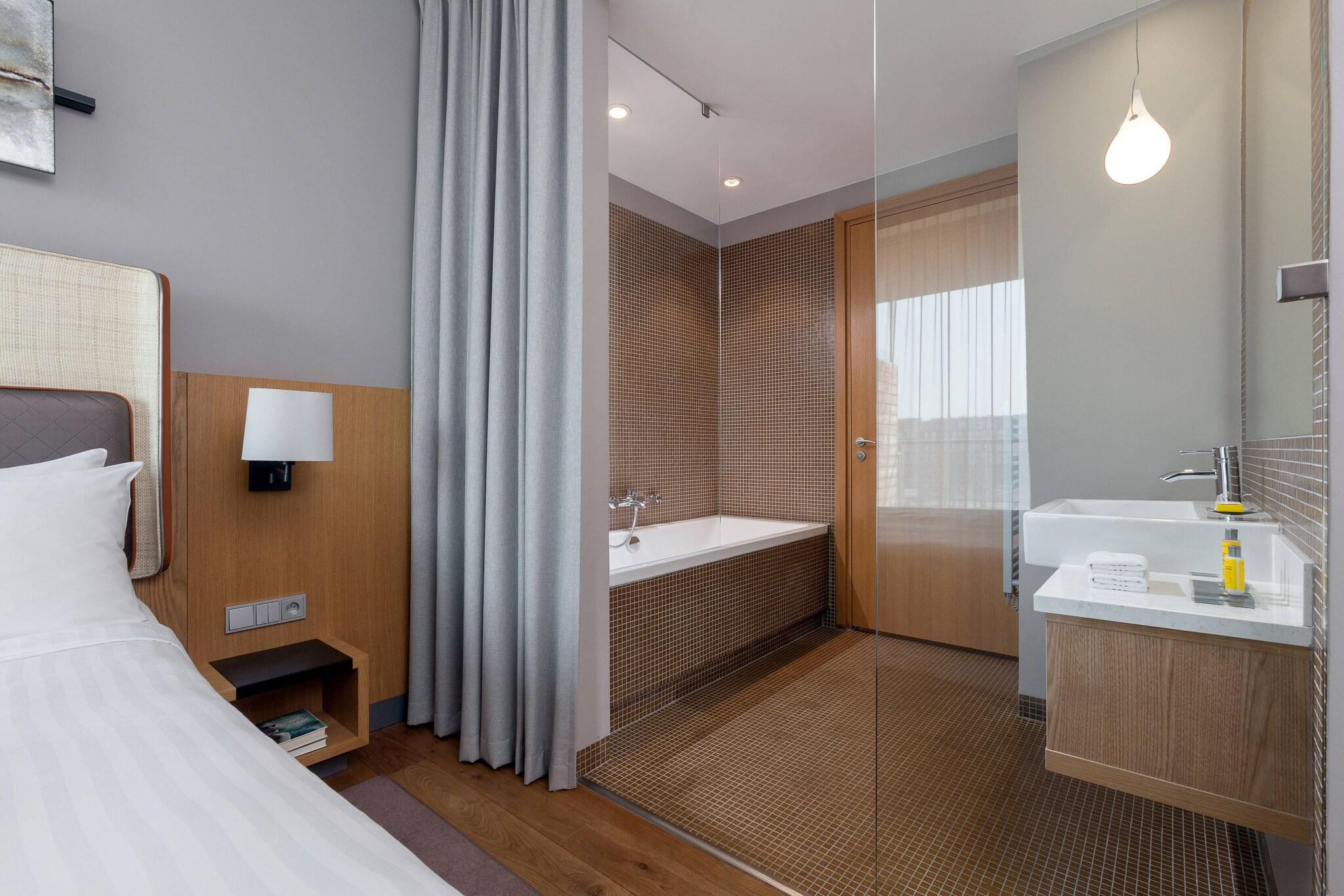 Double Superior King Bed