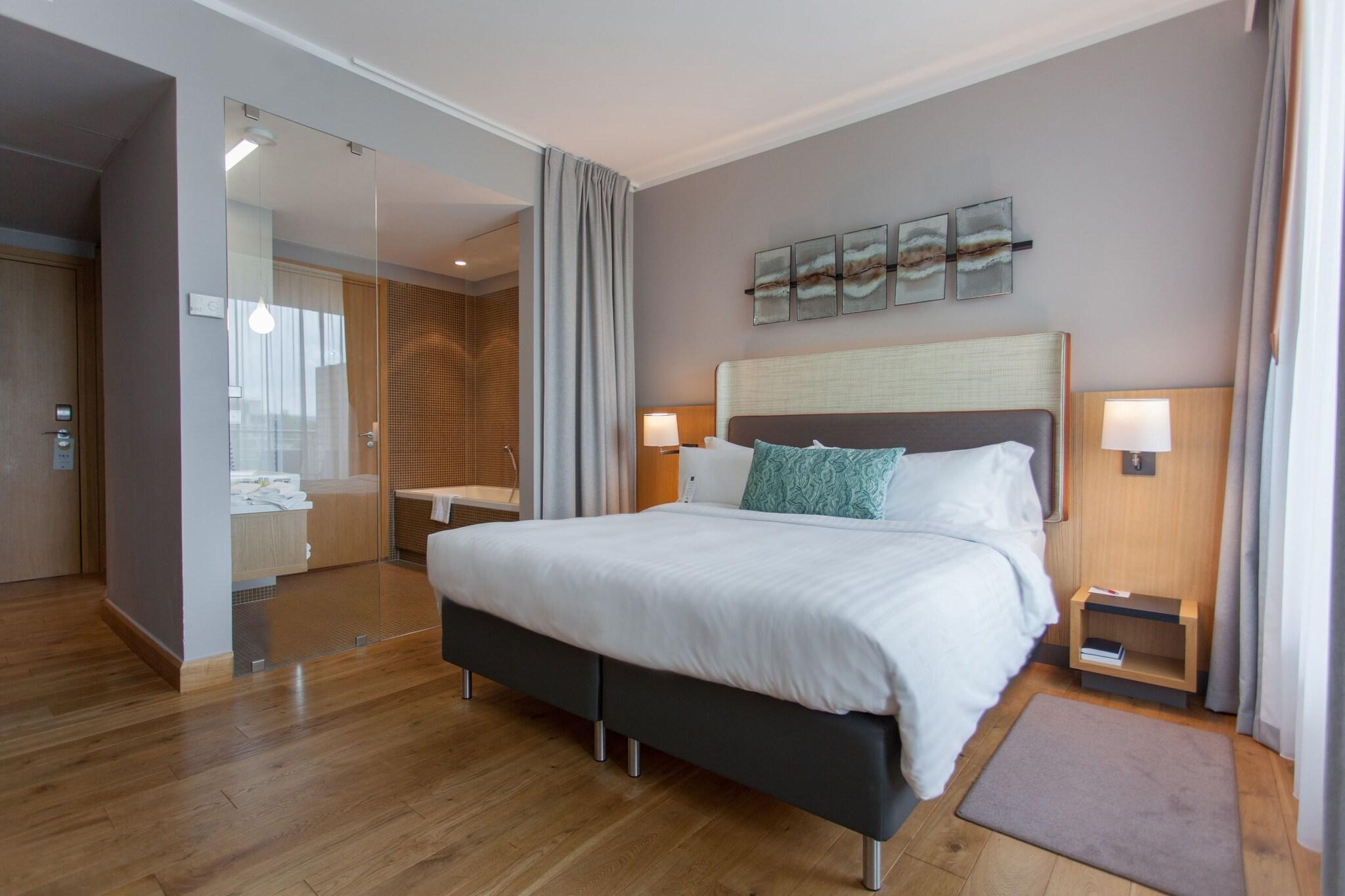 Double Superior King Bed