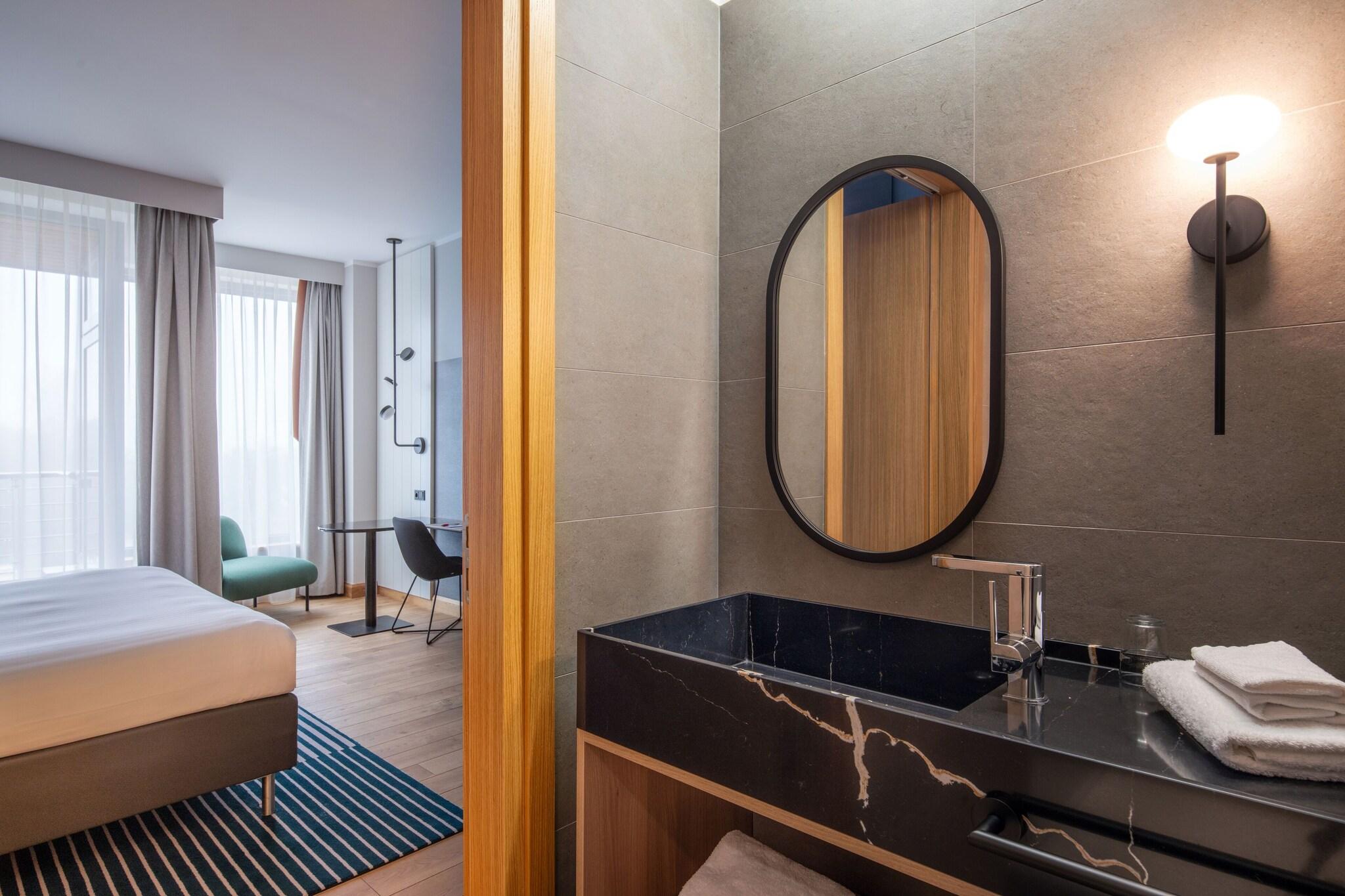 Double Superior King Bed