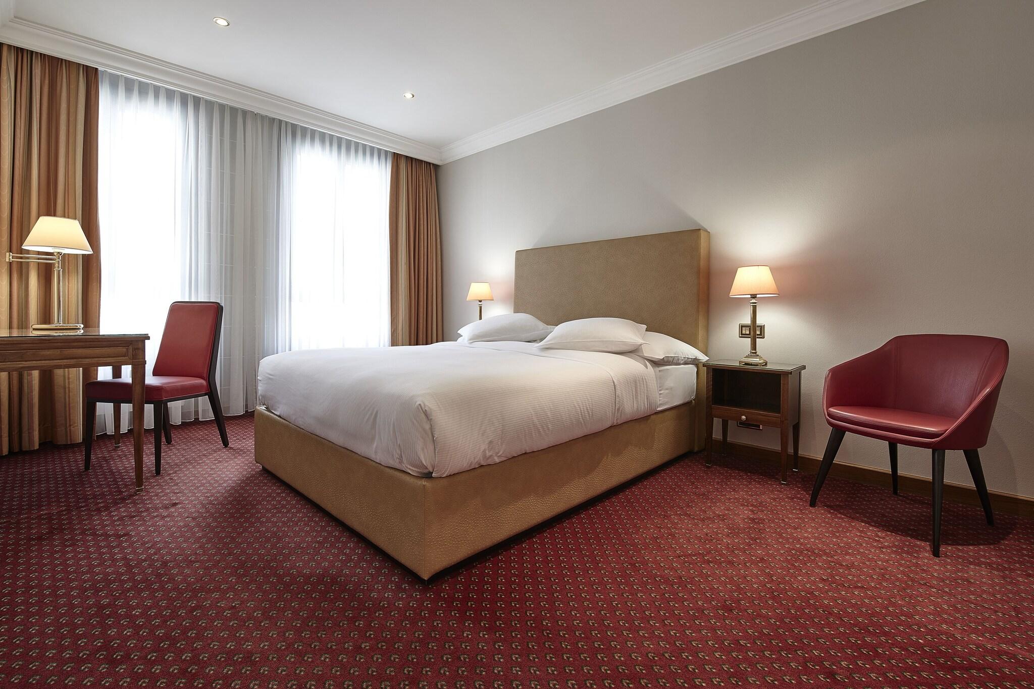 Double Queen Size Bed