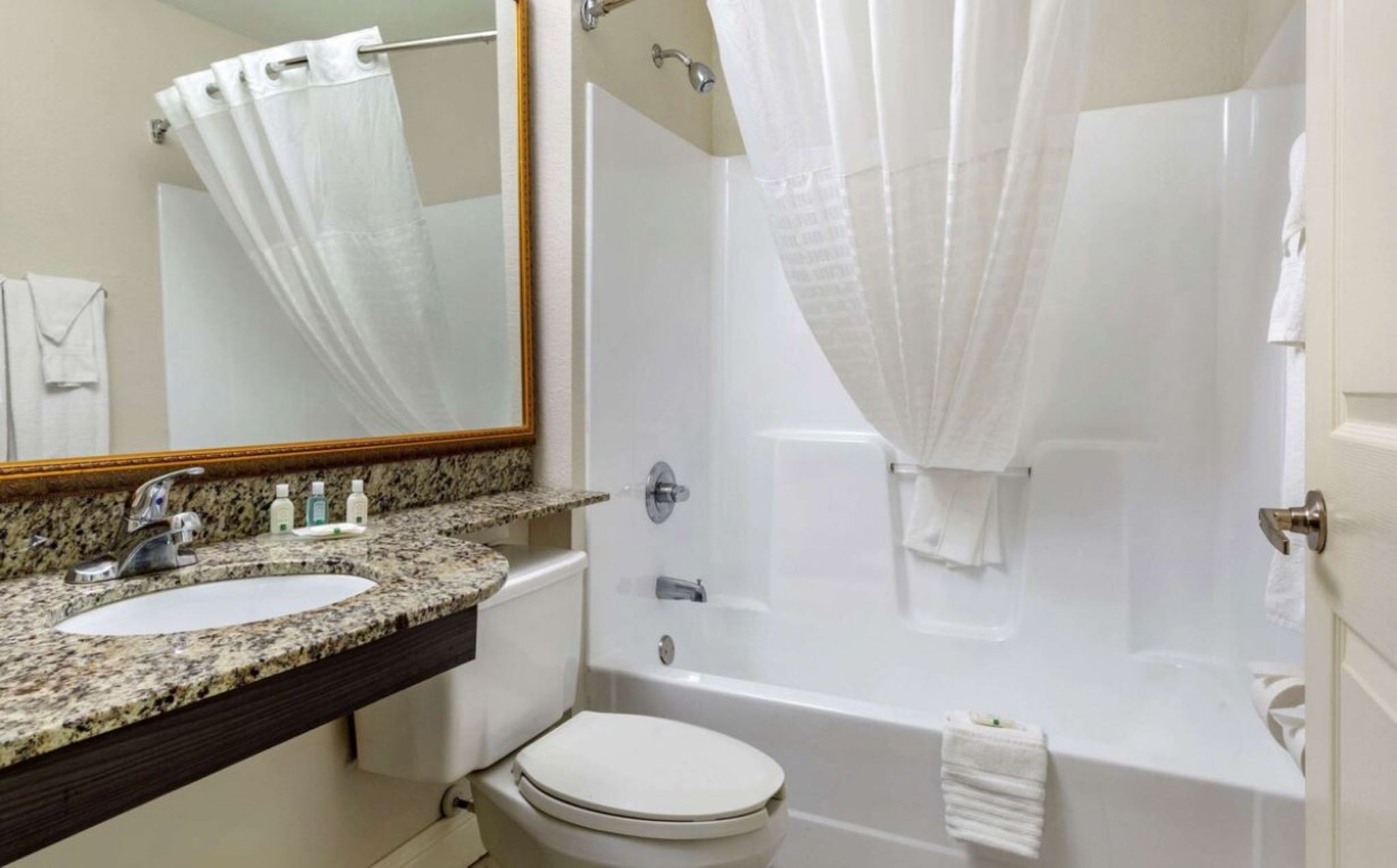 Suite Two Queen Beds Non Smoking