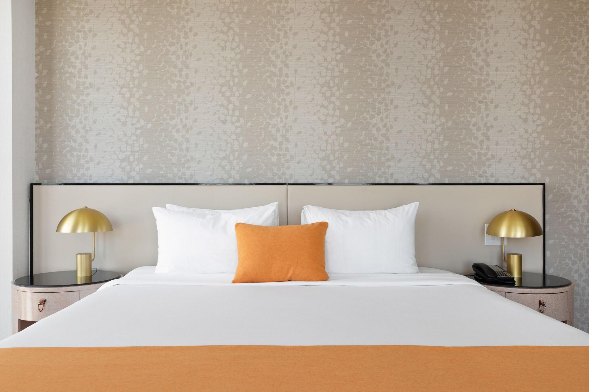 Double Deluxe King Bed