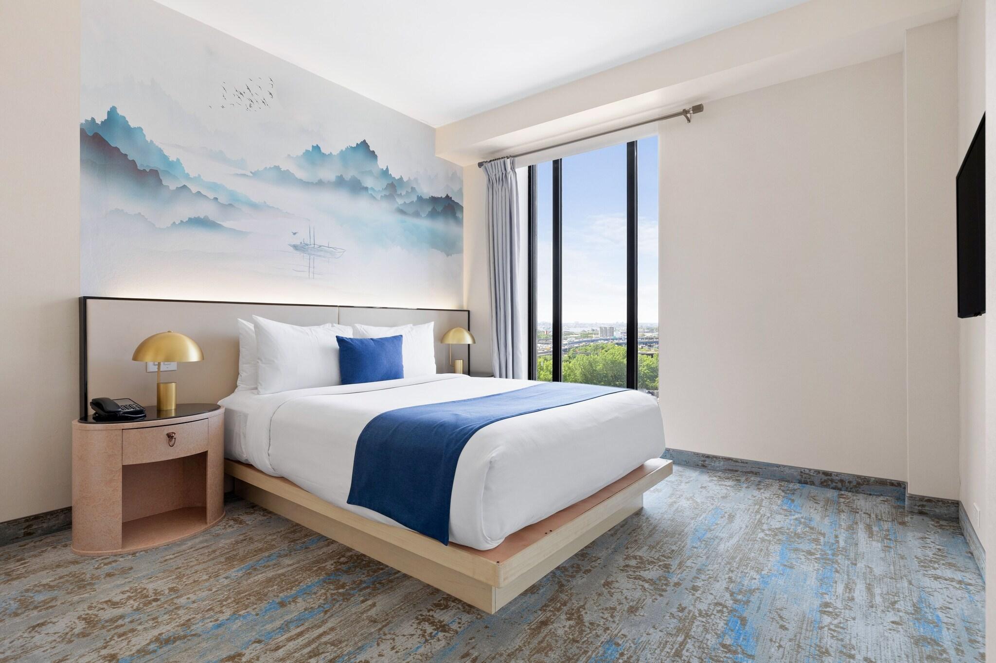 Double Deluxe Queen Bed