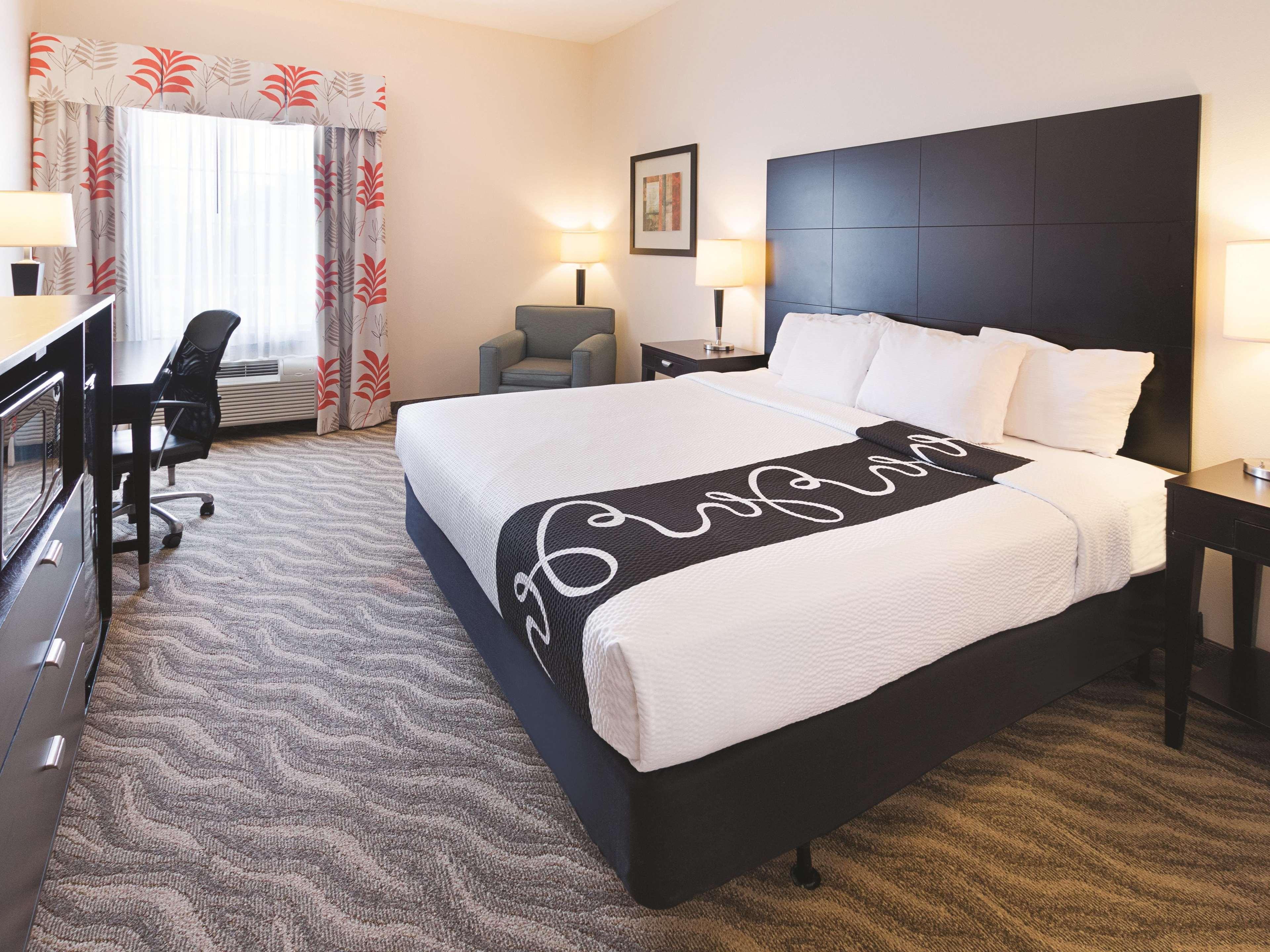 Double King Bed Non Smoking