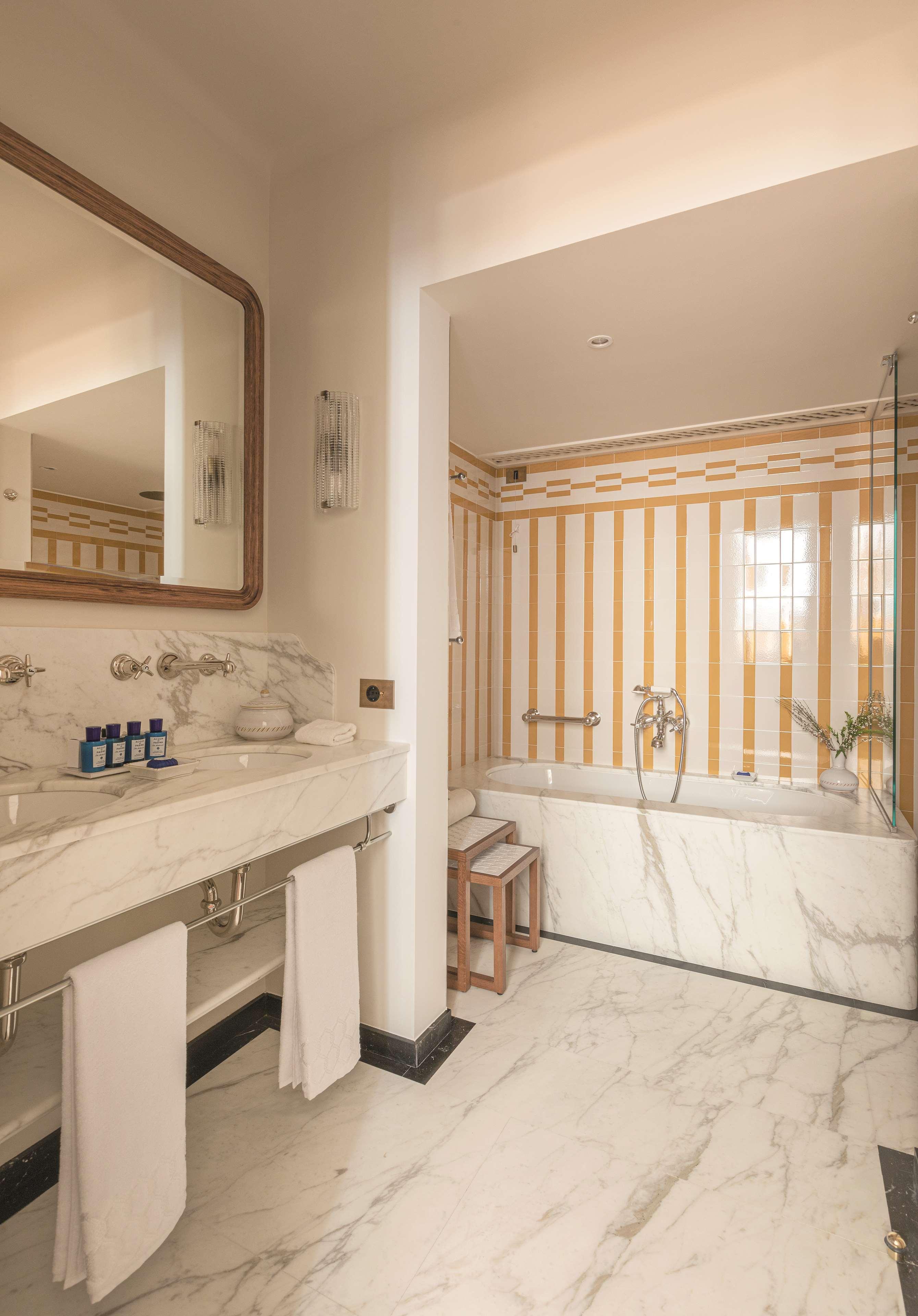 Junior Suite with Views