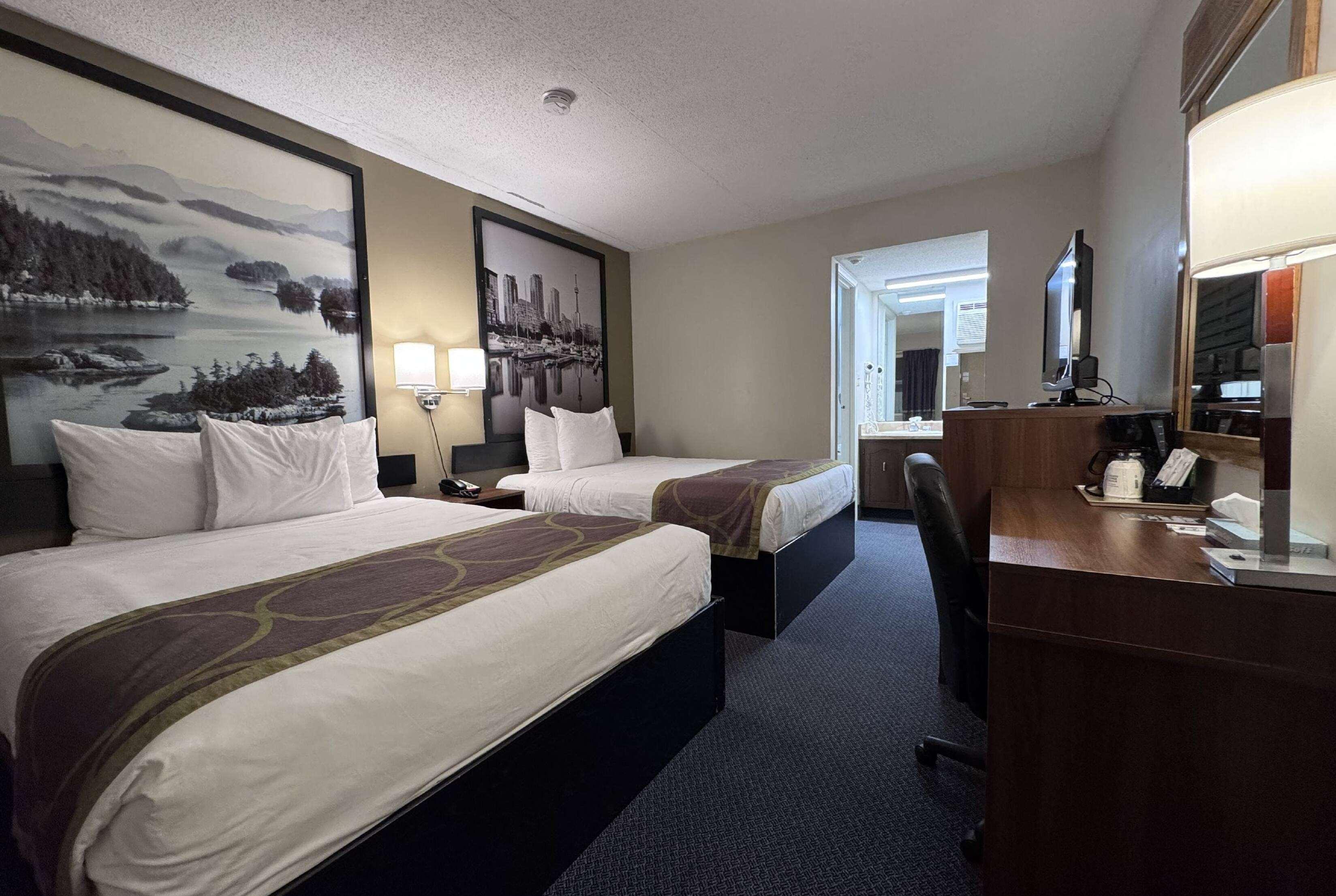 Quadruple Non Smoking