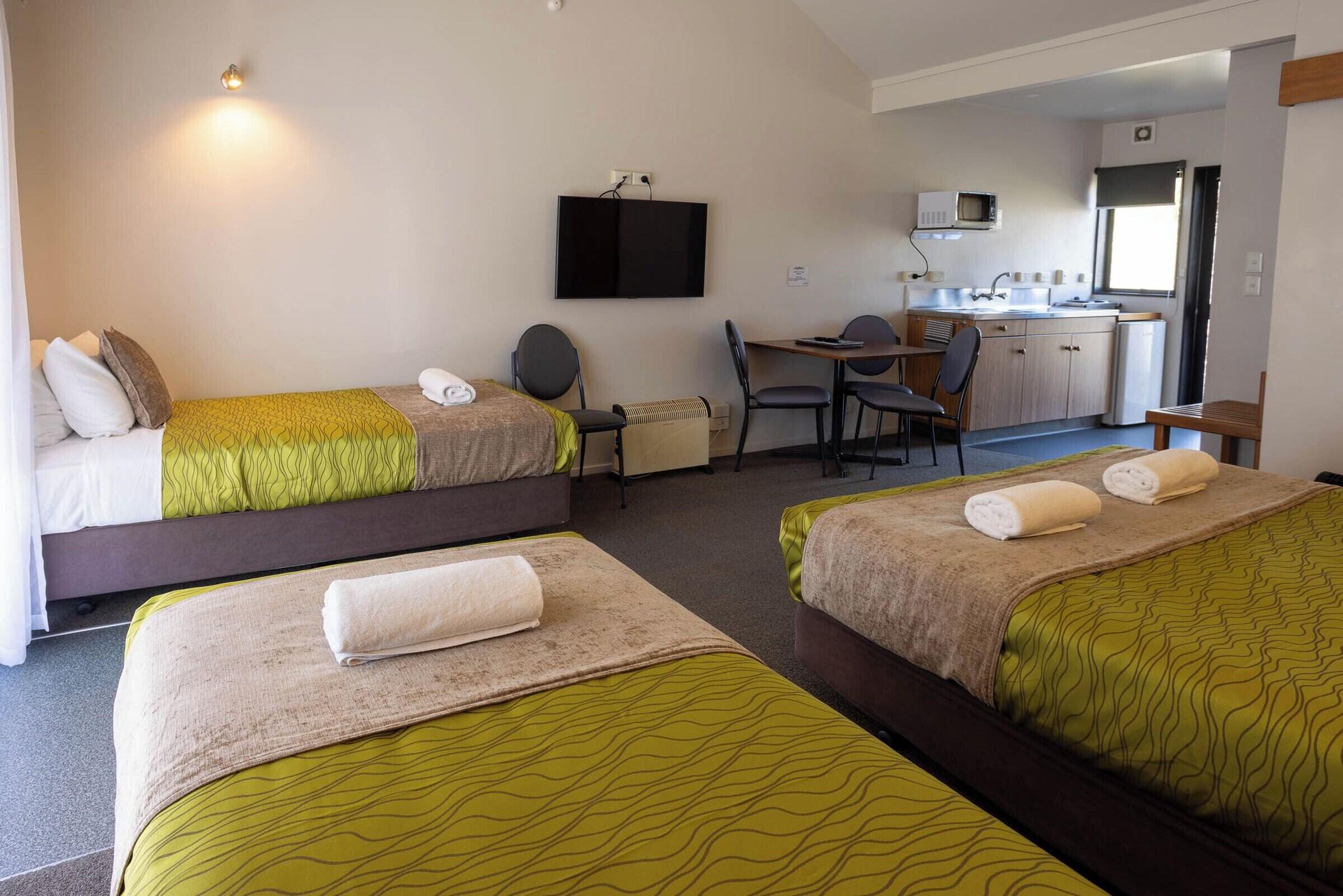 Family Room Three Beds