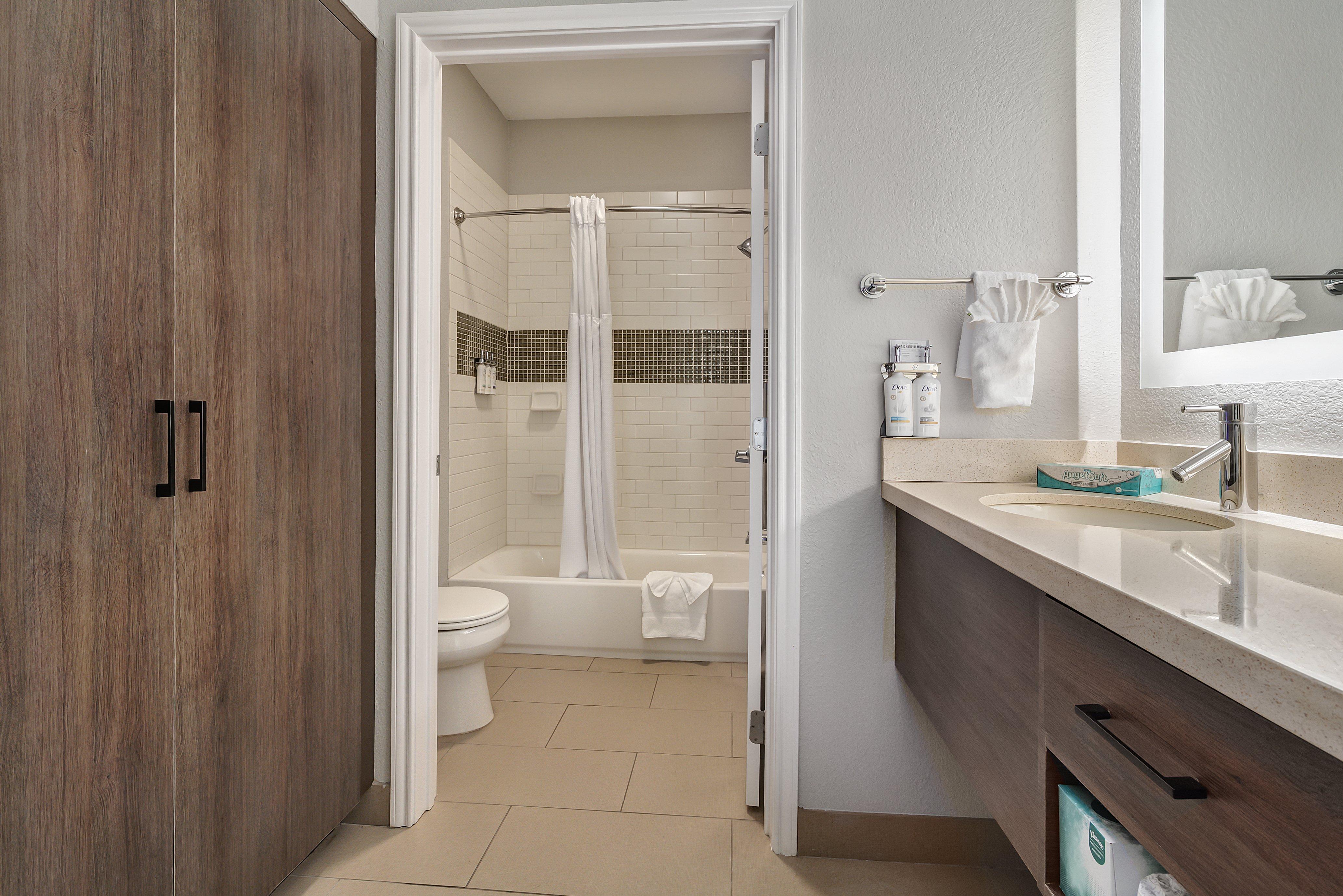 Studio Queen Size Bed