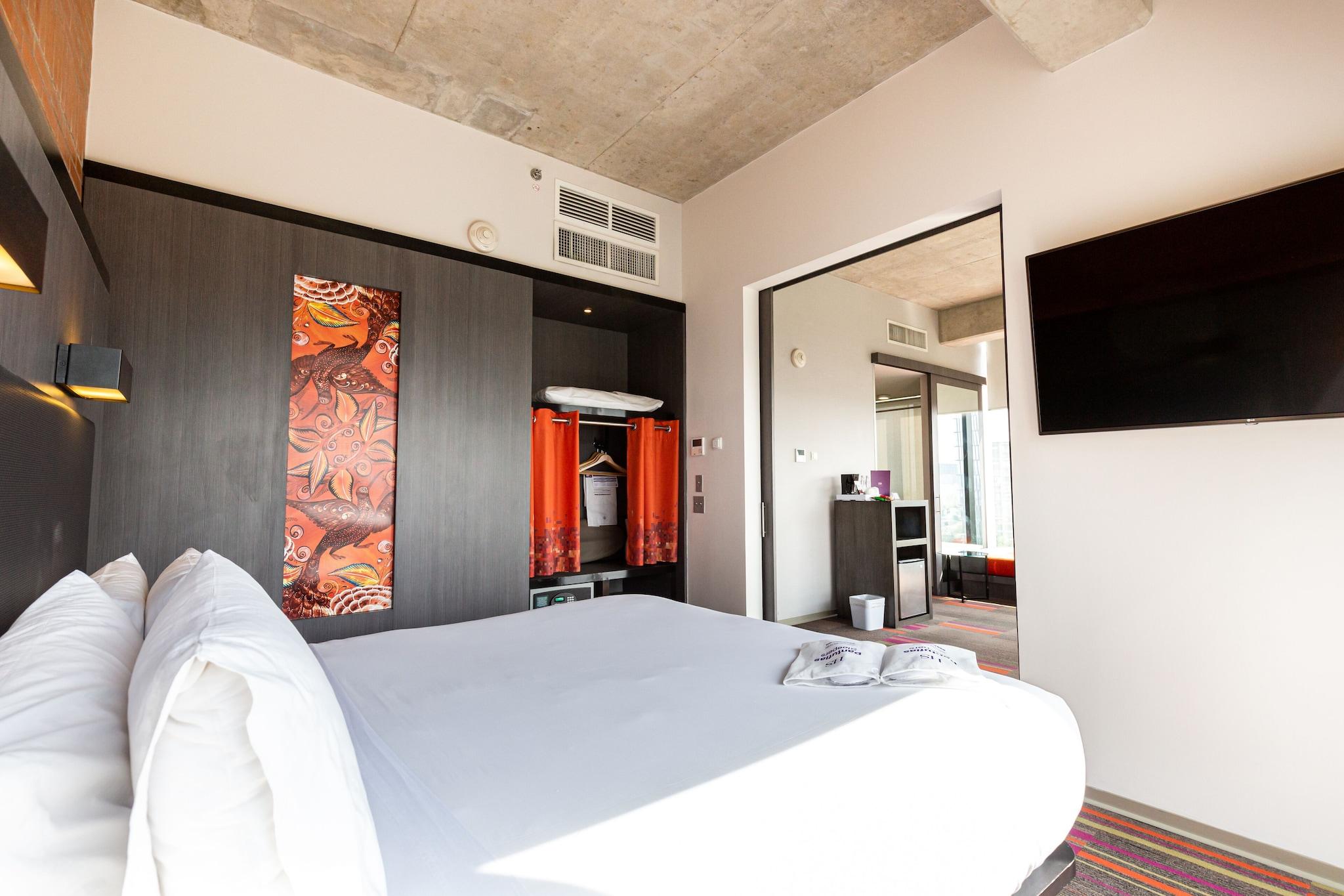 Junior Suite King Size Bed