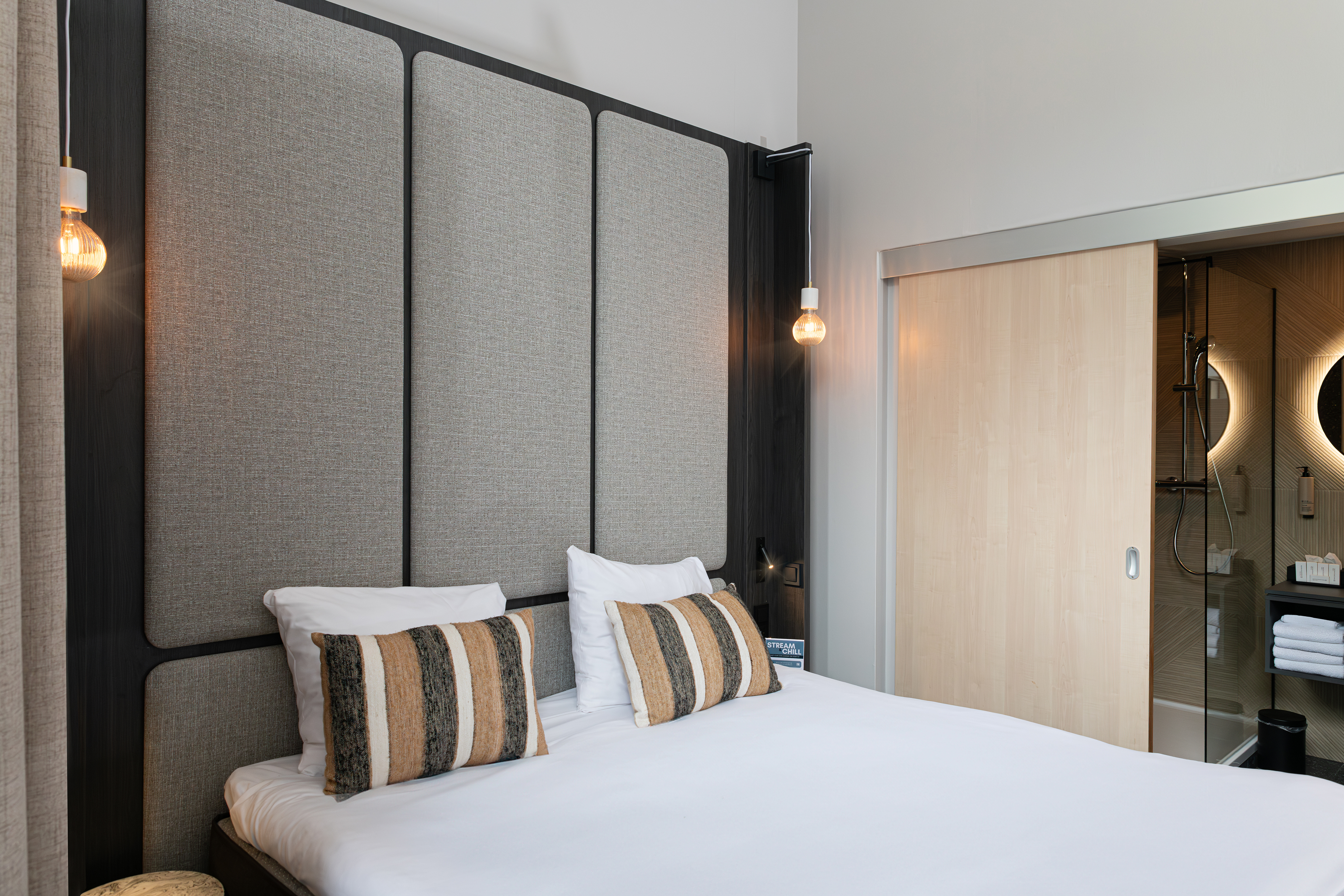 Double Deluxe King Bed