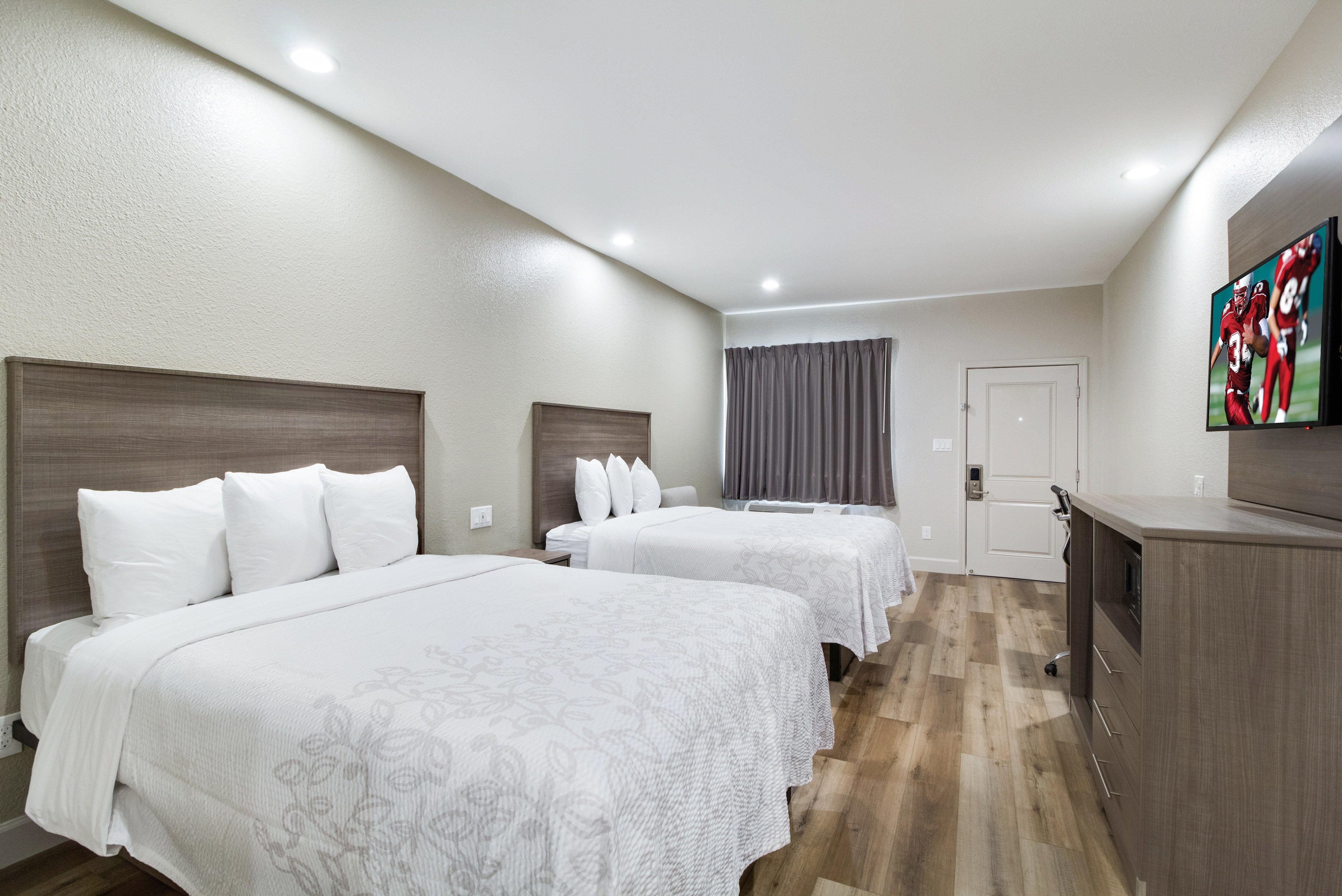 Double Two Queen Beds Non Smoking