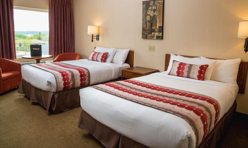 Suite Two Queen Beds