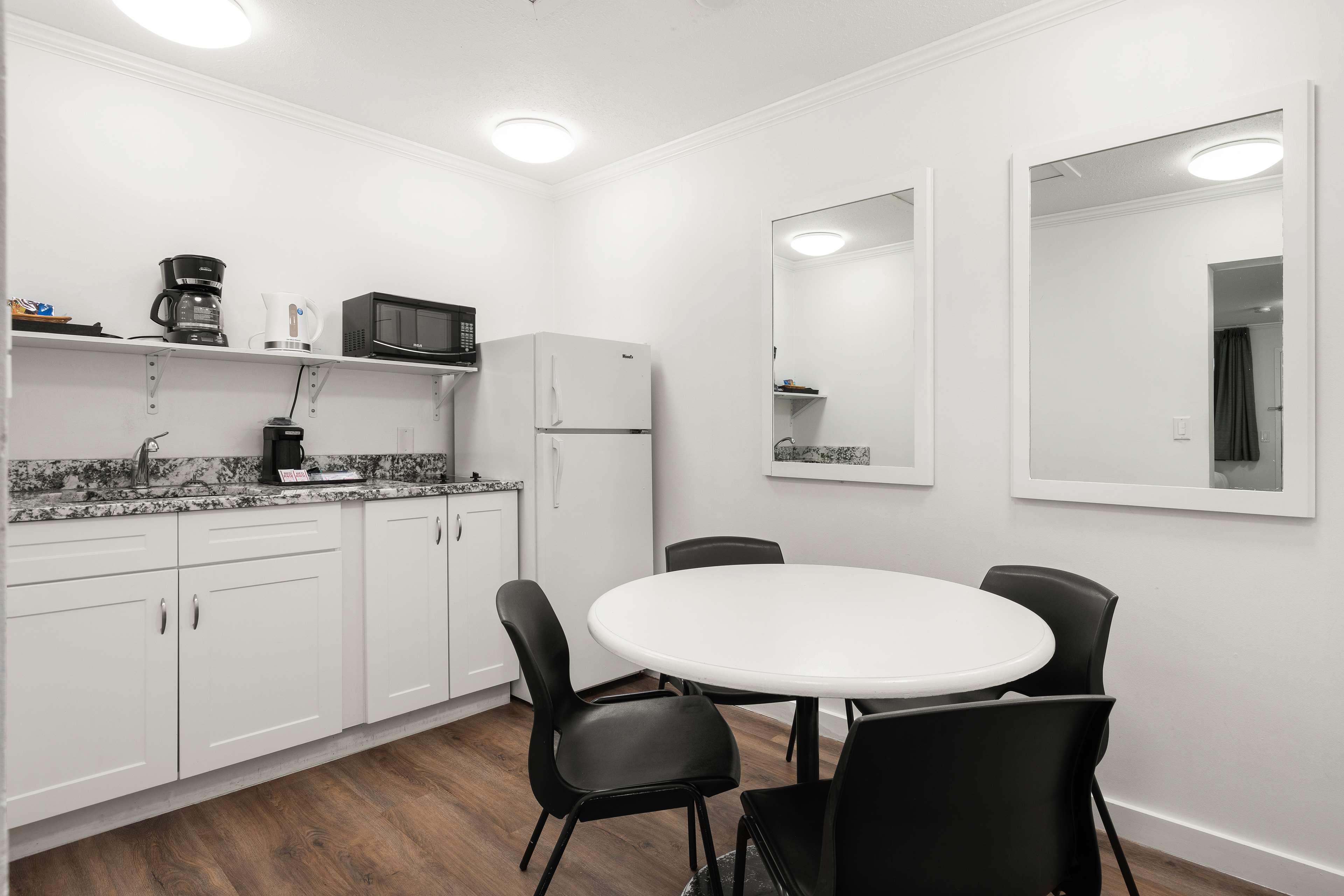 Suite Two Queen Beds