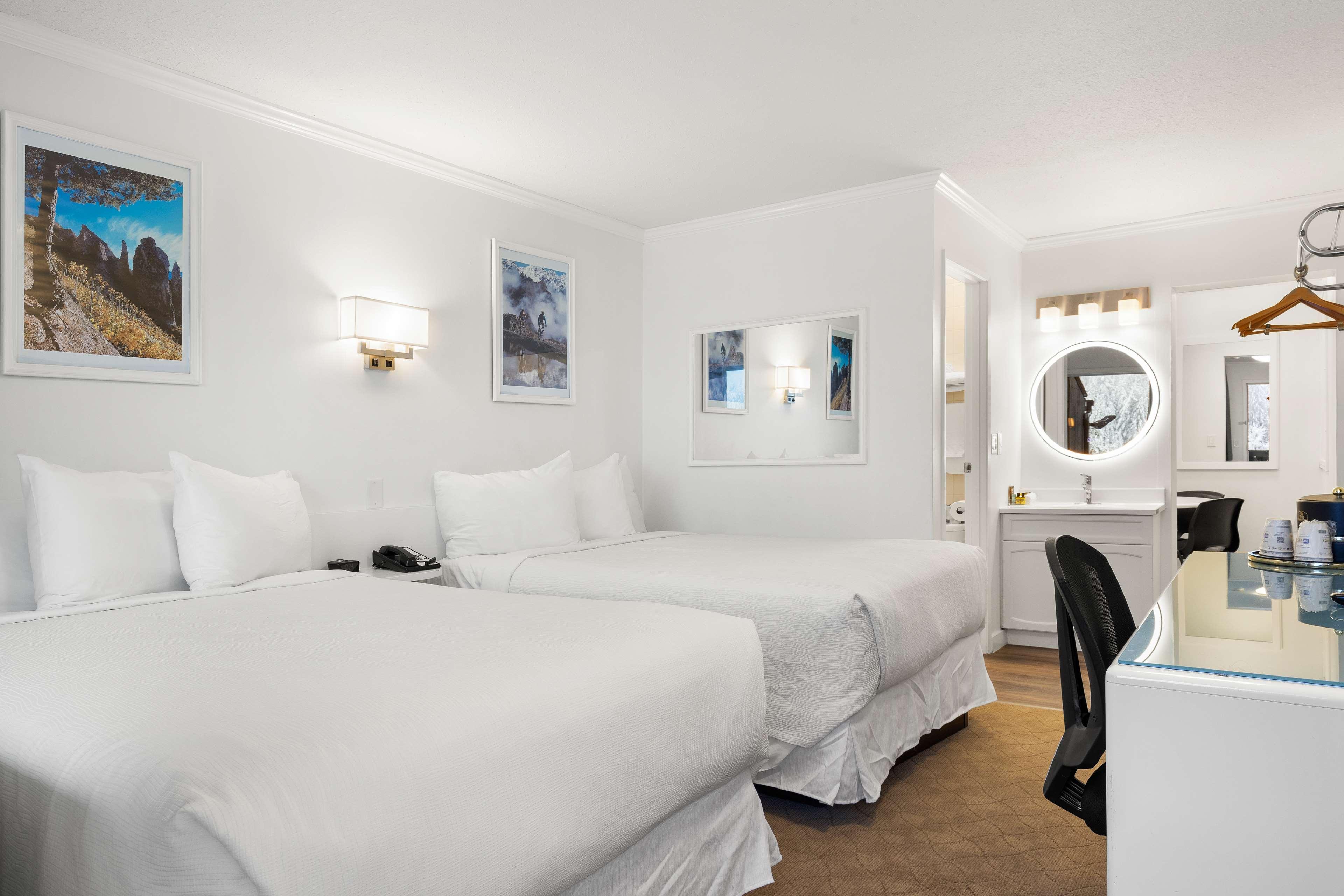 Suite Two Queen Beds