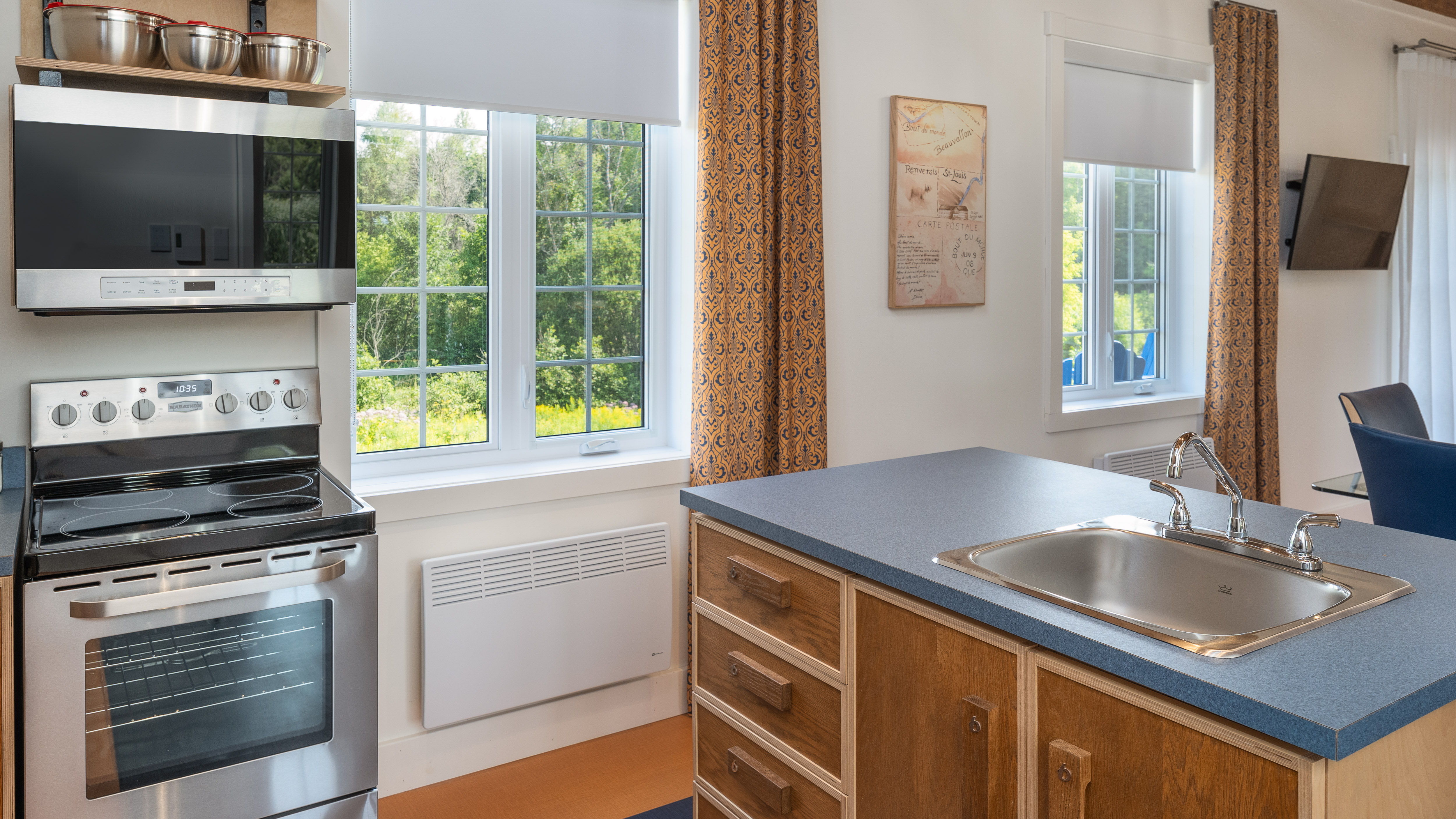 Home Capacity 4 One Bedroom