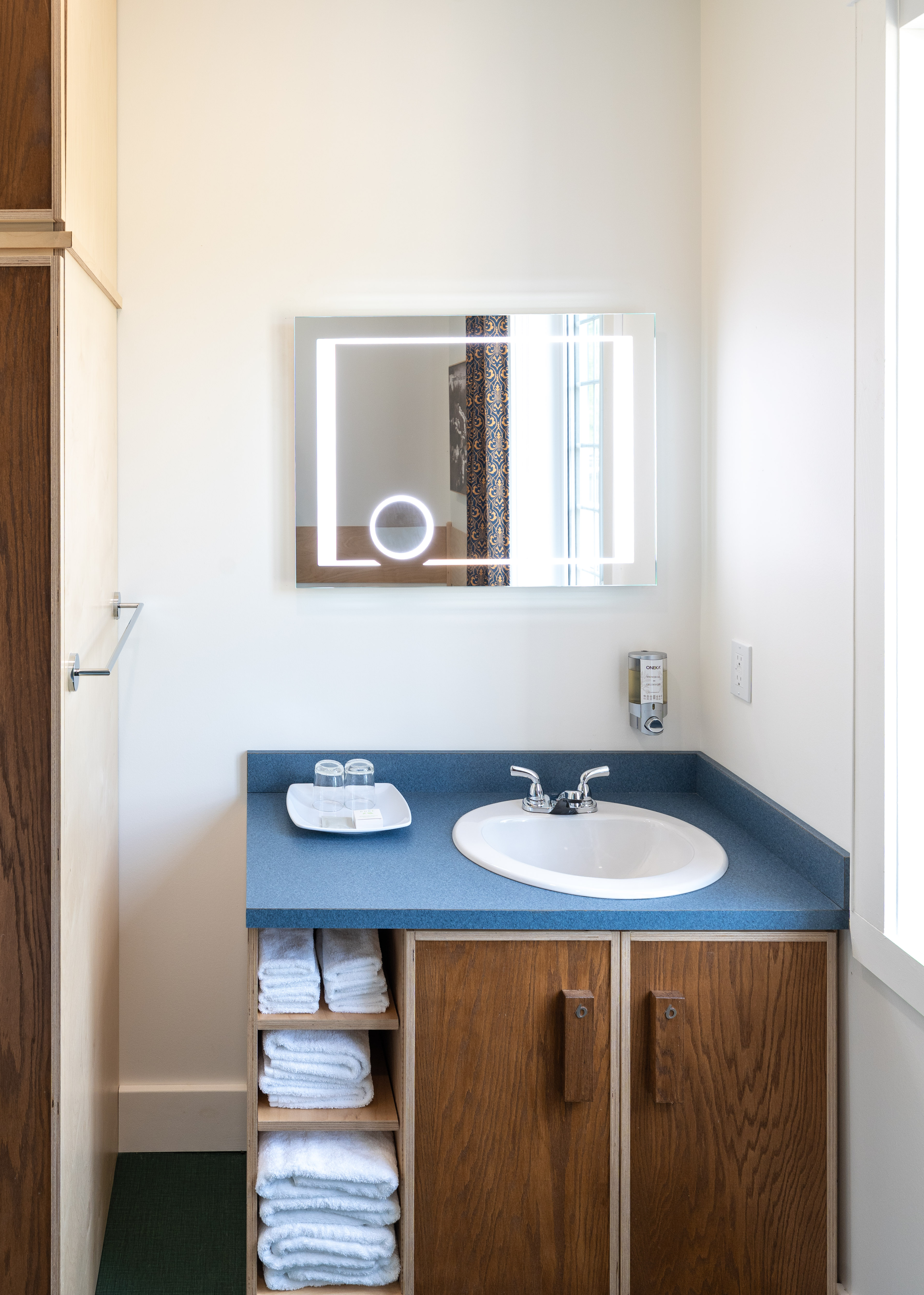 Home Capacity 4 One Bedroom