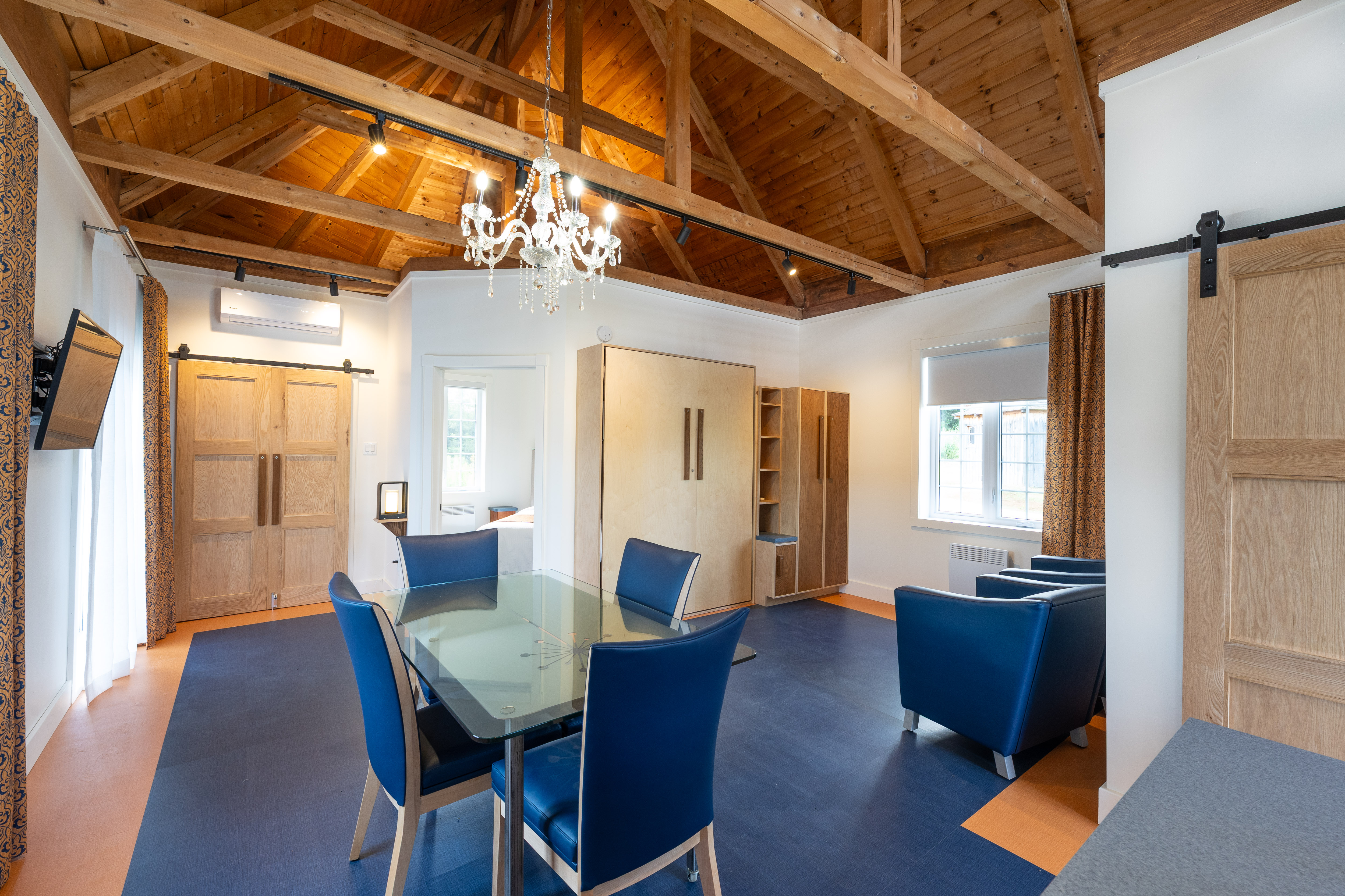 Home Capacity 4 One Bedroom