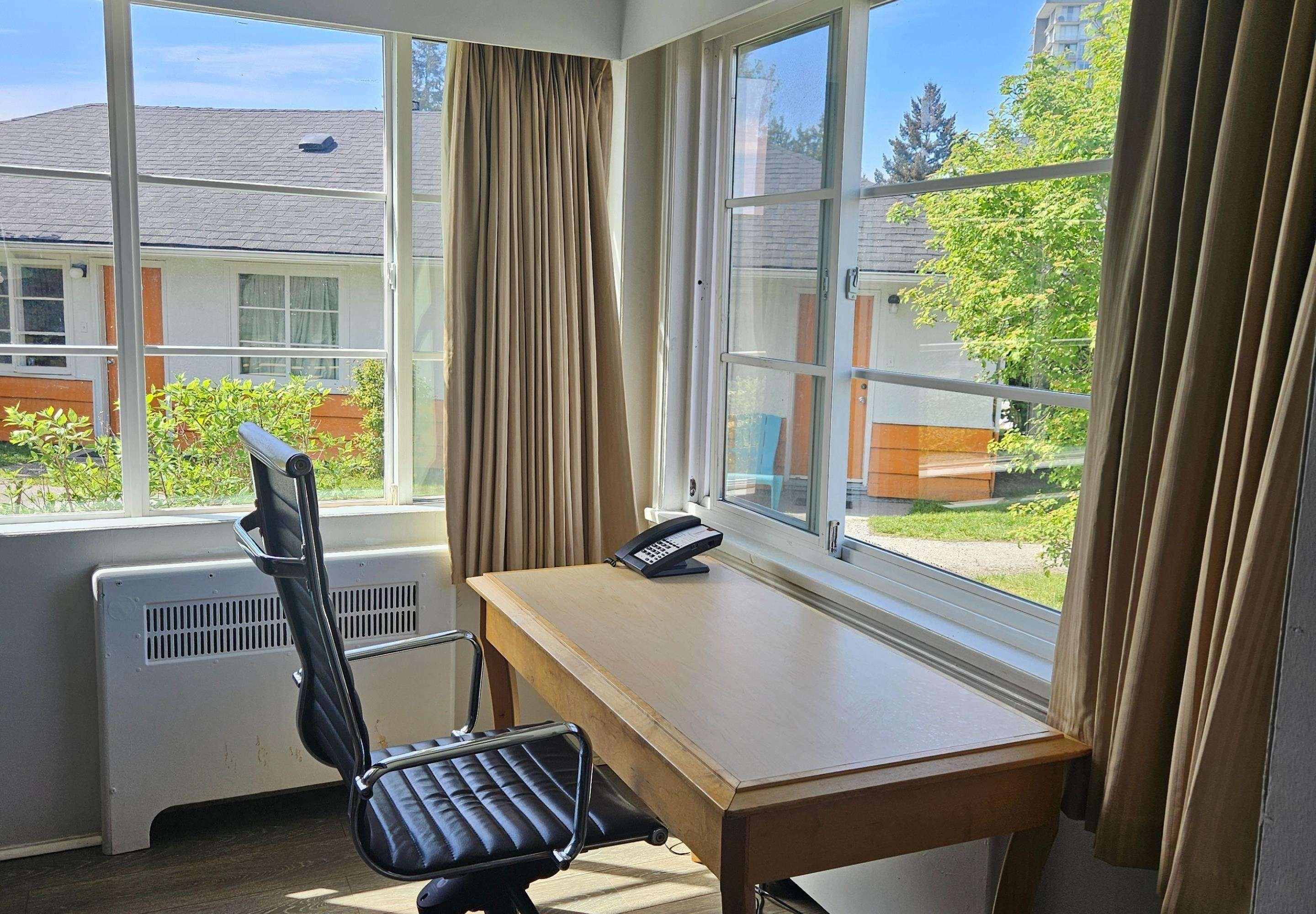 Suite Queen Size Bed