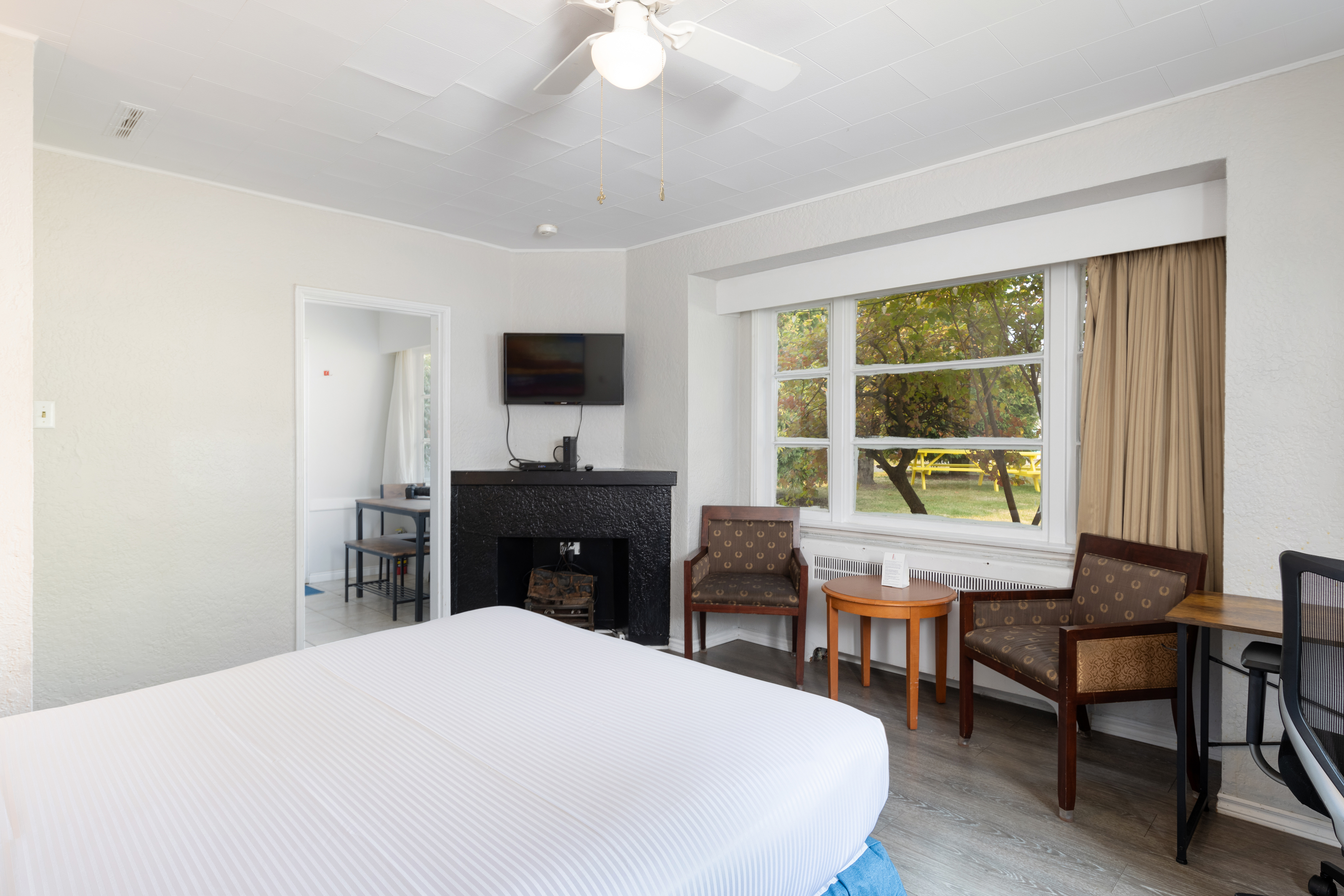 Suite Queen Size Bed