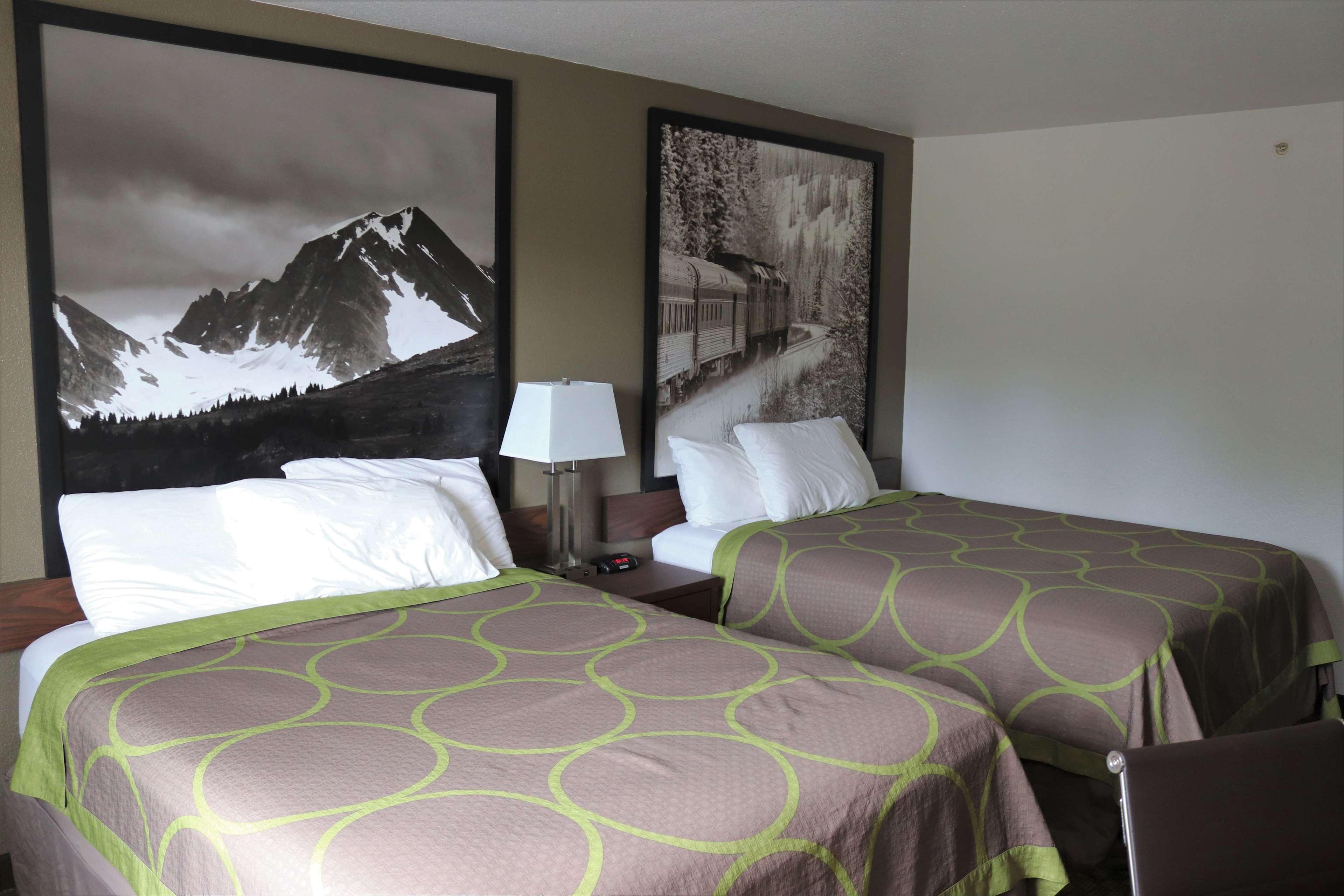 Room Deluxe Two Queen Beds