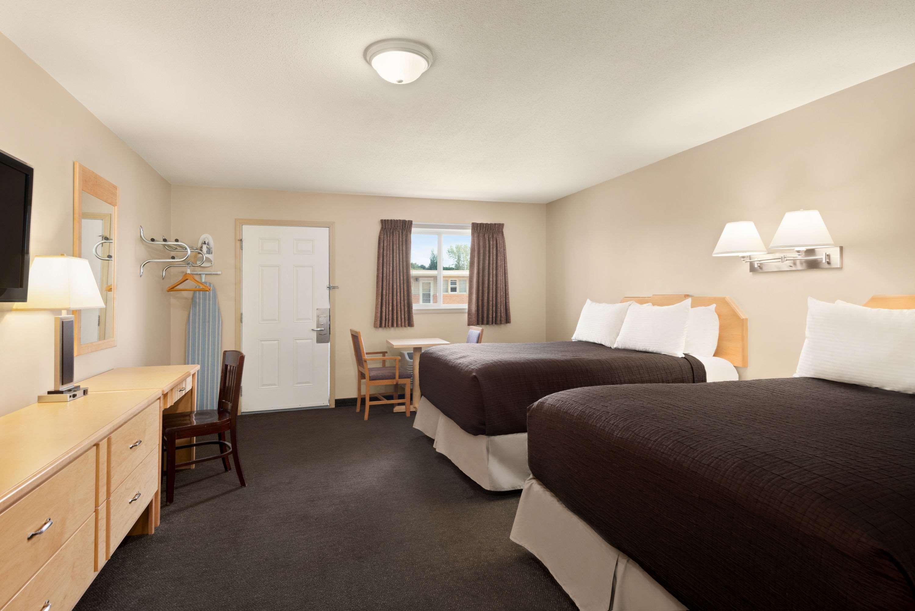 Quadruple Two Queen Beds Non Smoking