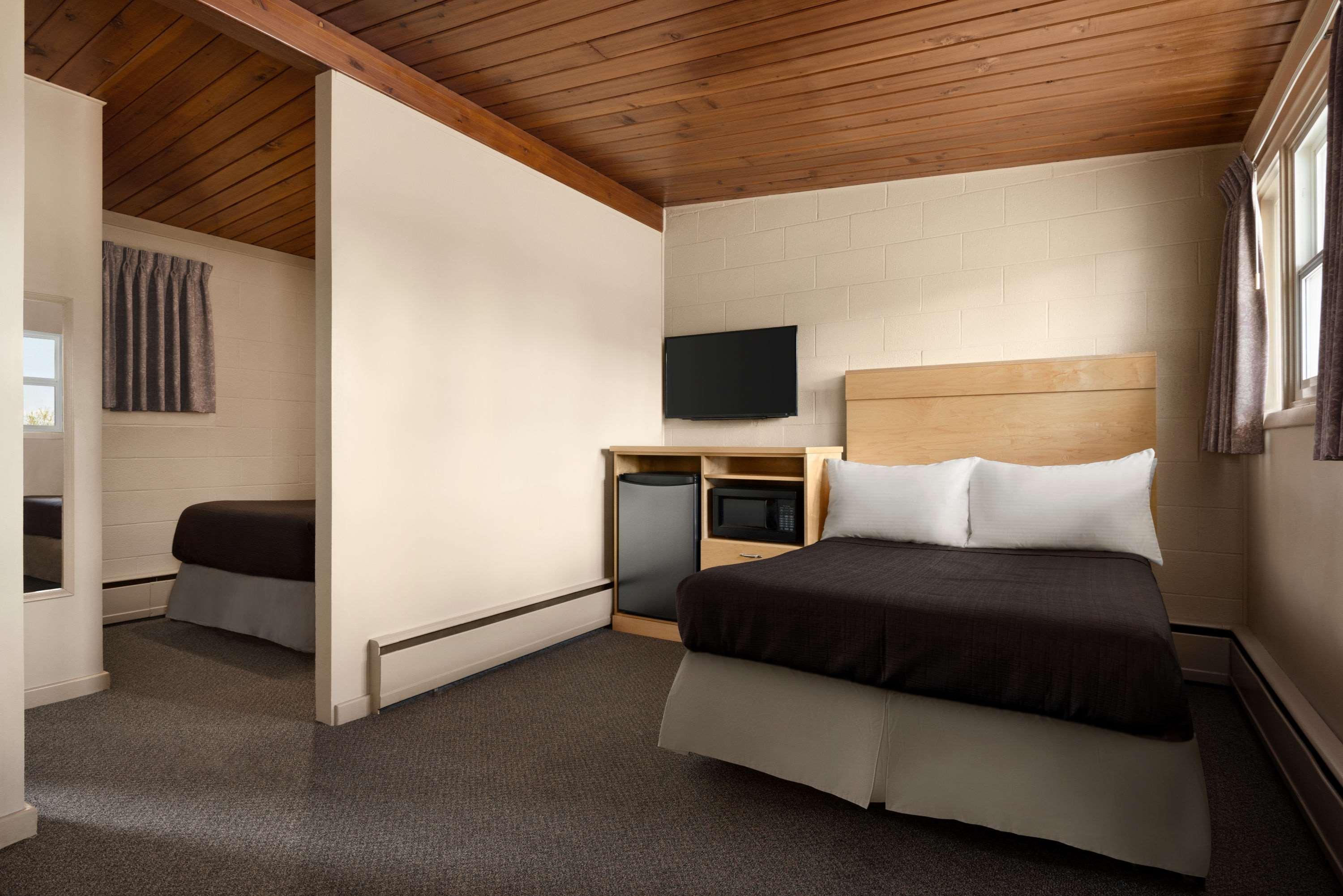 Quadruple Two Double Beds