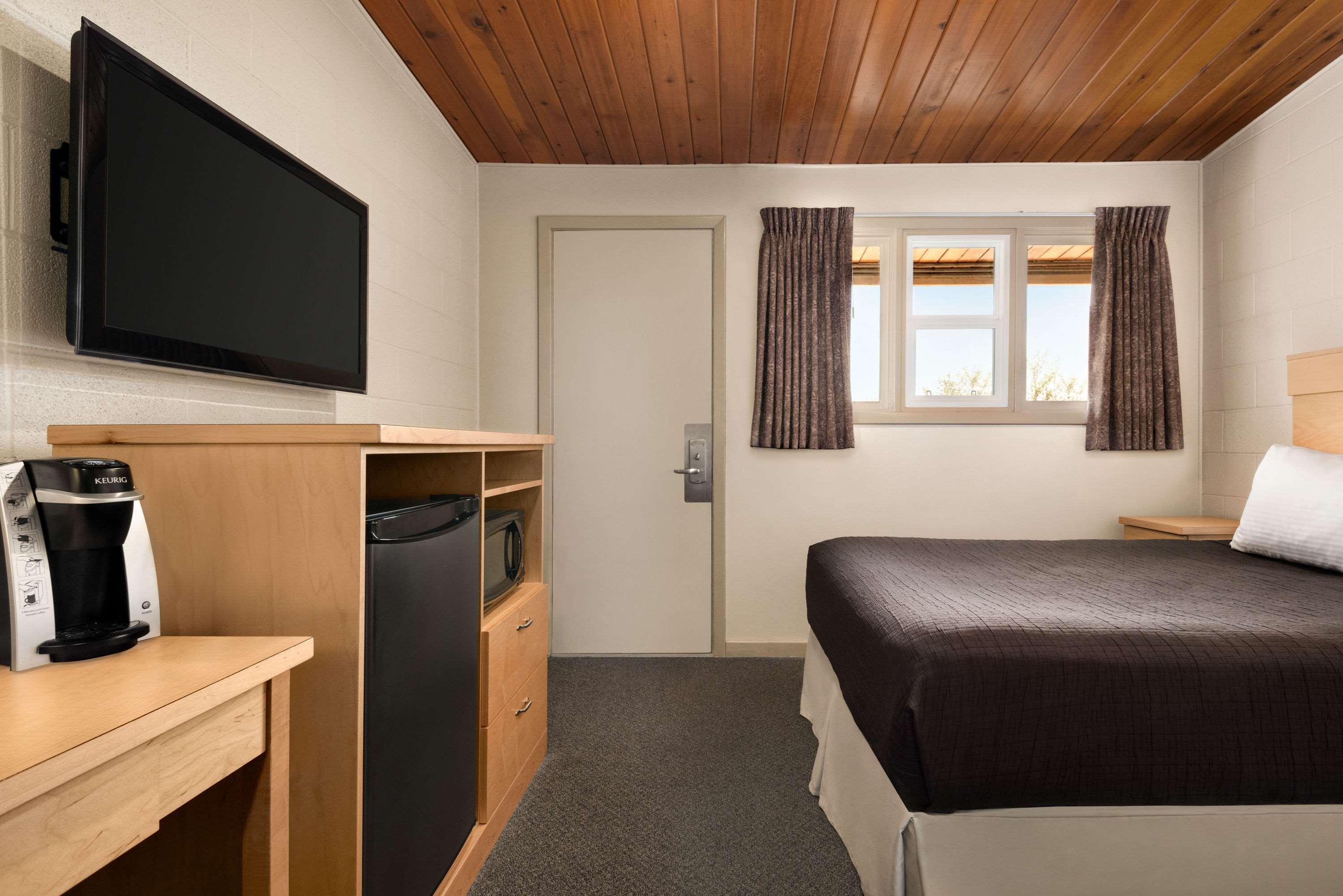 Double Queen Size Bed