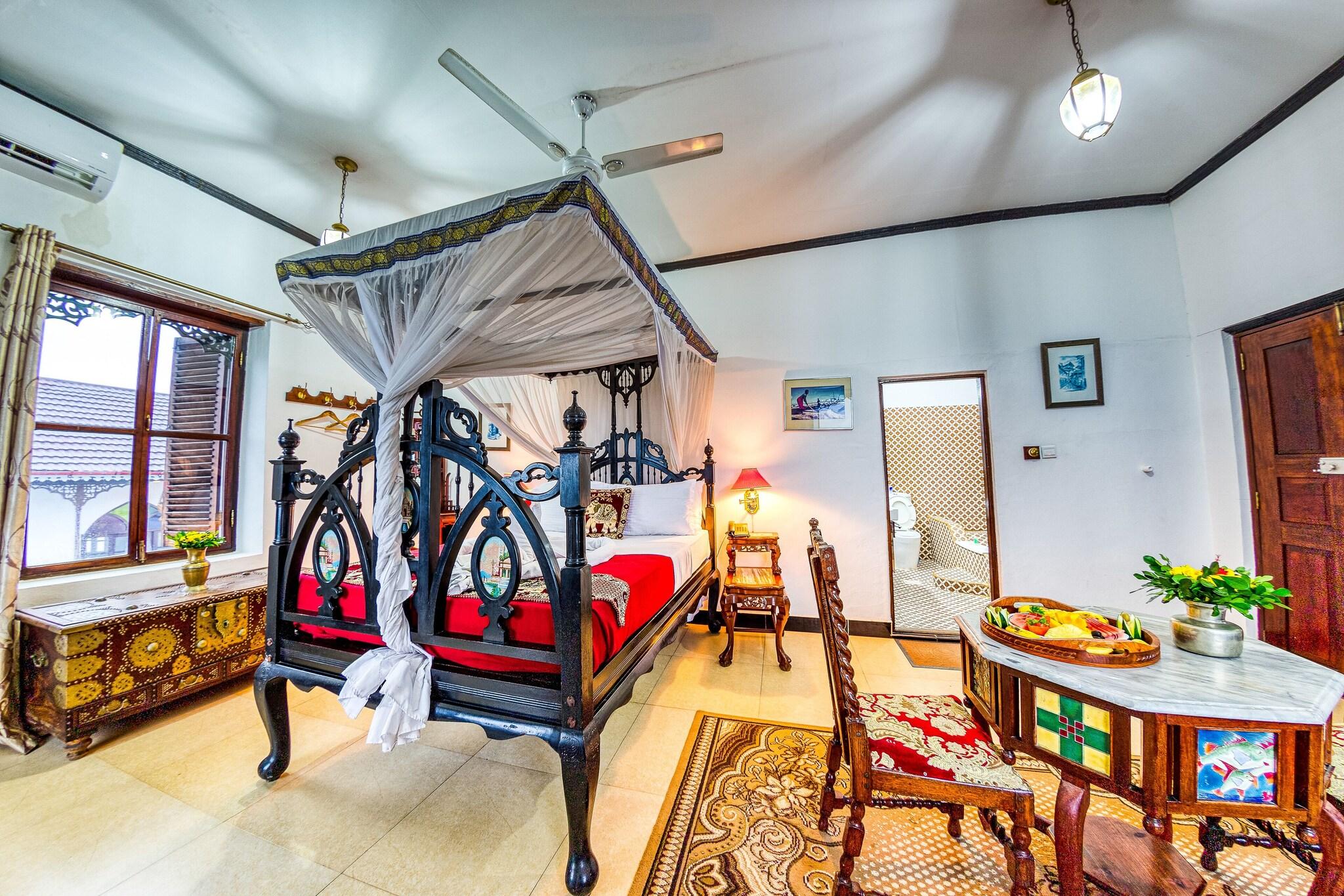 Junior Suite Ocean View King Bed